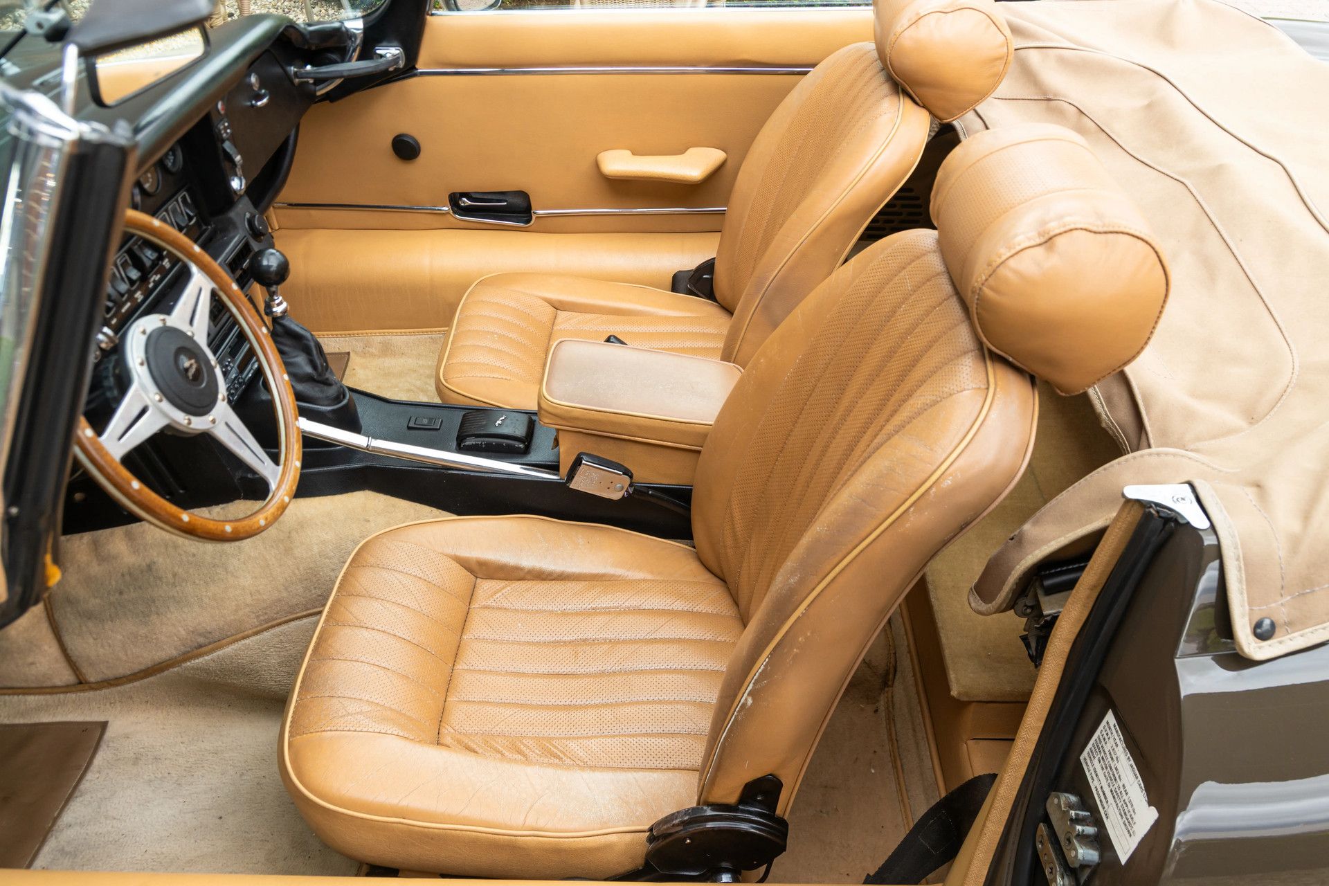 Jaguar E-Type V12 Series 3 Convertible "Manual transmission" 11
