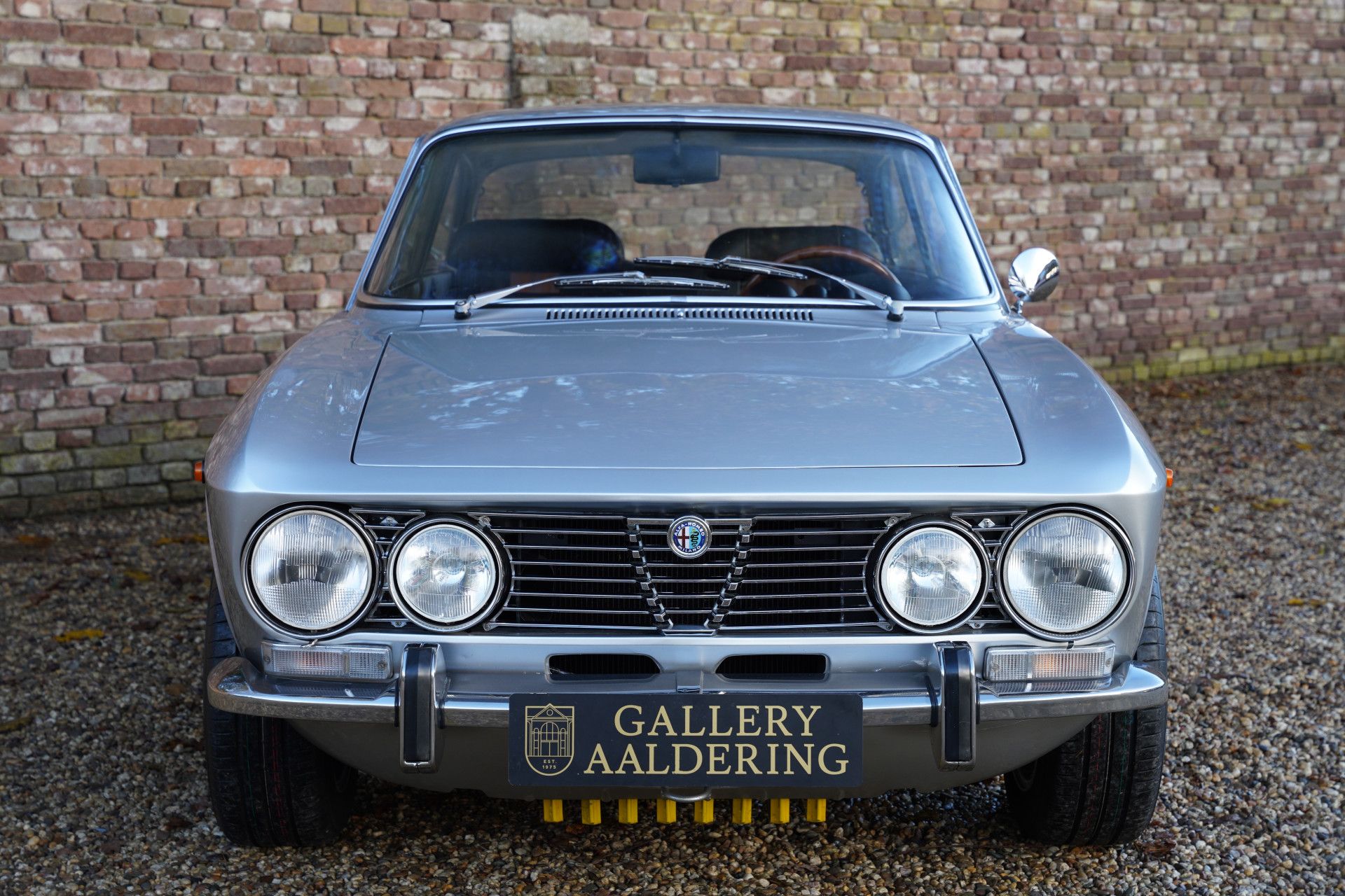 Alfa Romeo 2000 GTV Bertone "Fully/TOP restored" 5