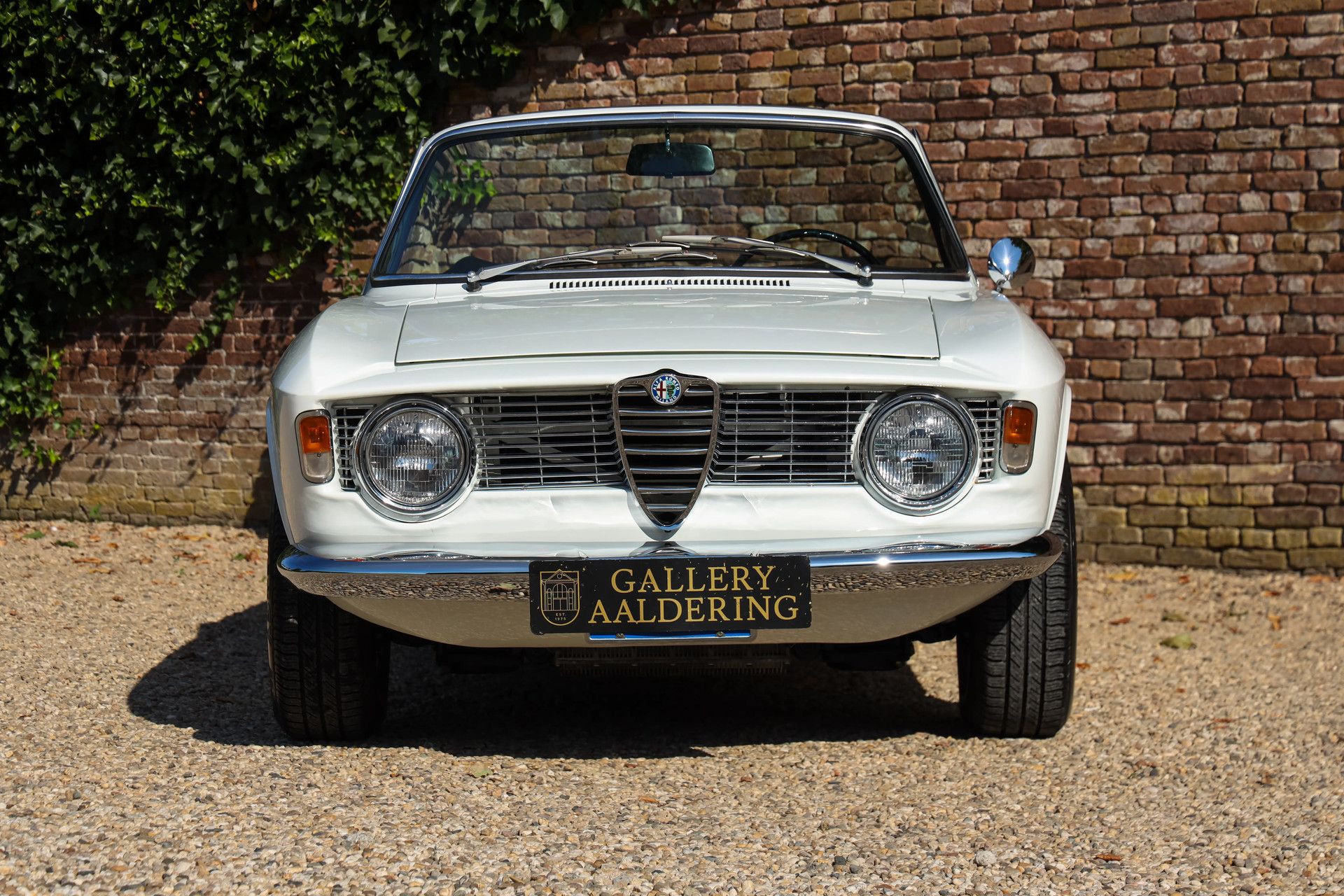 Alfa Romeo Giulia GTC "Comprehensively restored by Epifani in Berkely Ca." 9