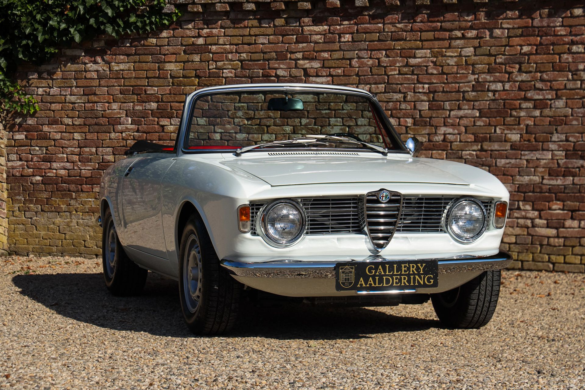 Alfa Romeo Giulia GTC "Comprehensively restored by Epifani in Berkely Ca." 10