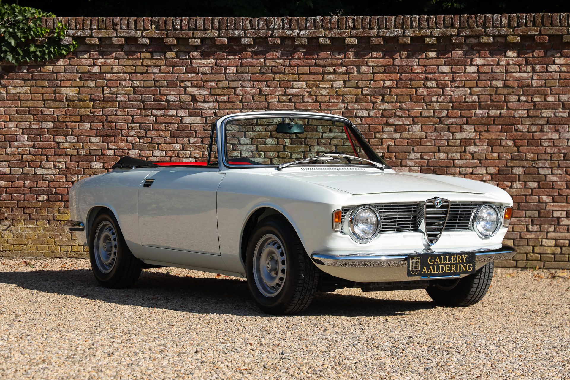 Alfa Romeo Giulia GTC "Comprehensively restored by Epifani in Berkely Ca." 13