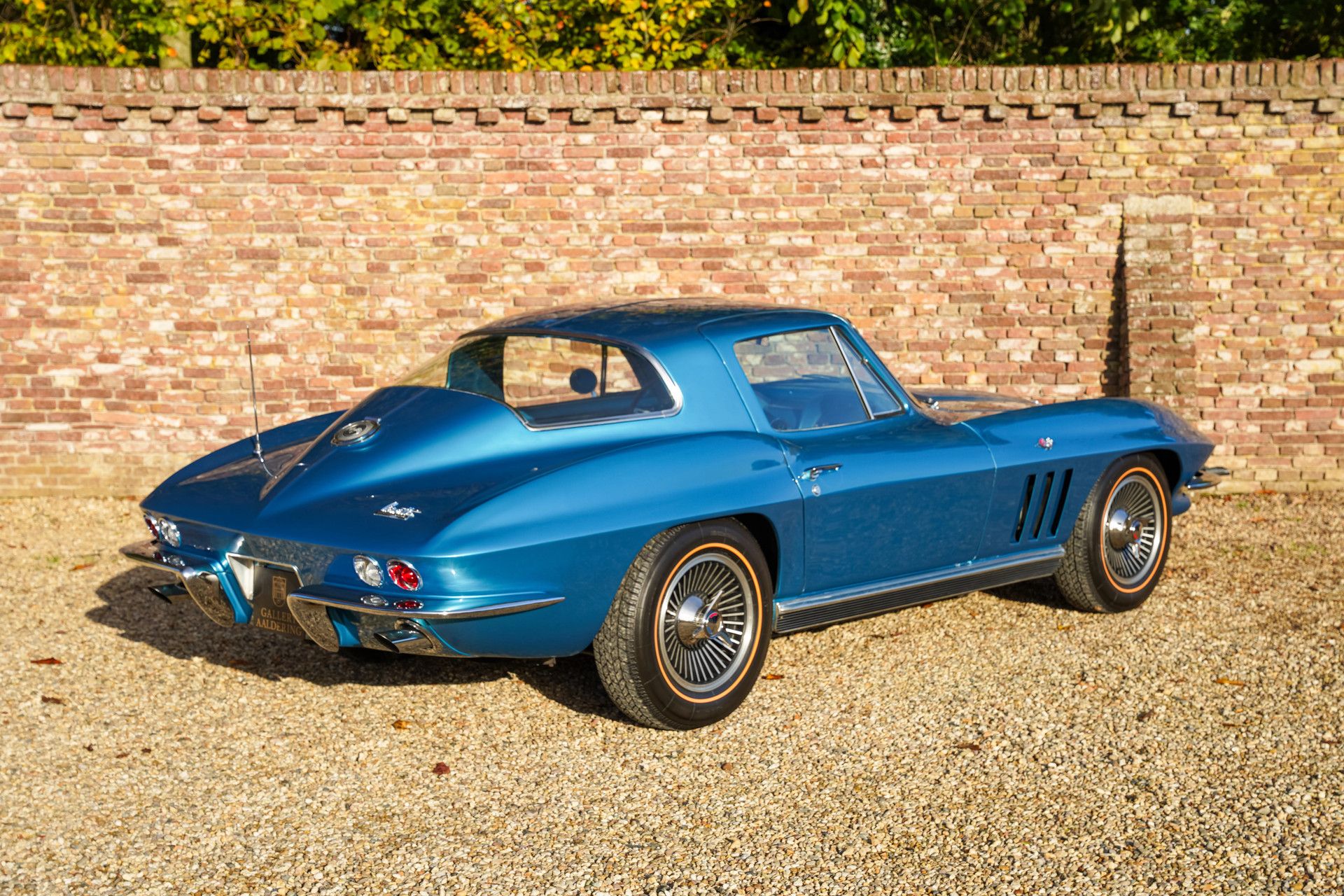 Chevrolet Corvette C2 Sting Ray Matching Numbers & Colors 2