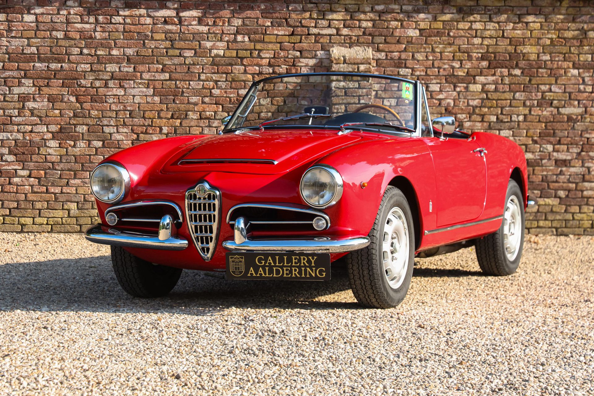 Alfa Romeo Giulia 1600 Spider Veloce "Older restoration" 11