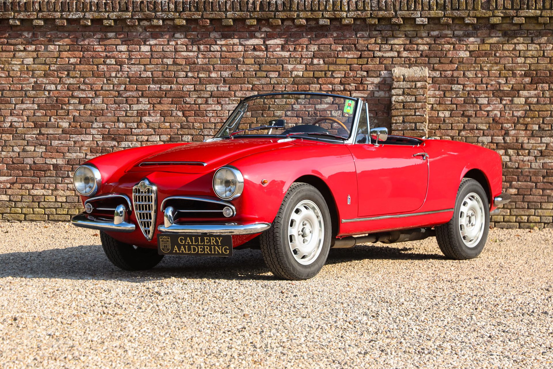 Alfa Romeo Giulia 1600 Spider Veloce "Older restoration" 13