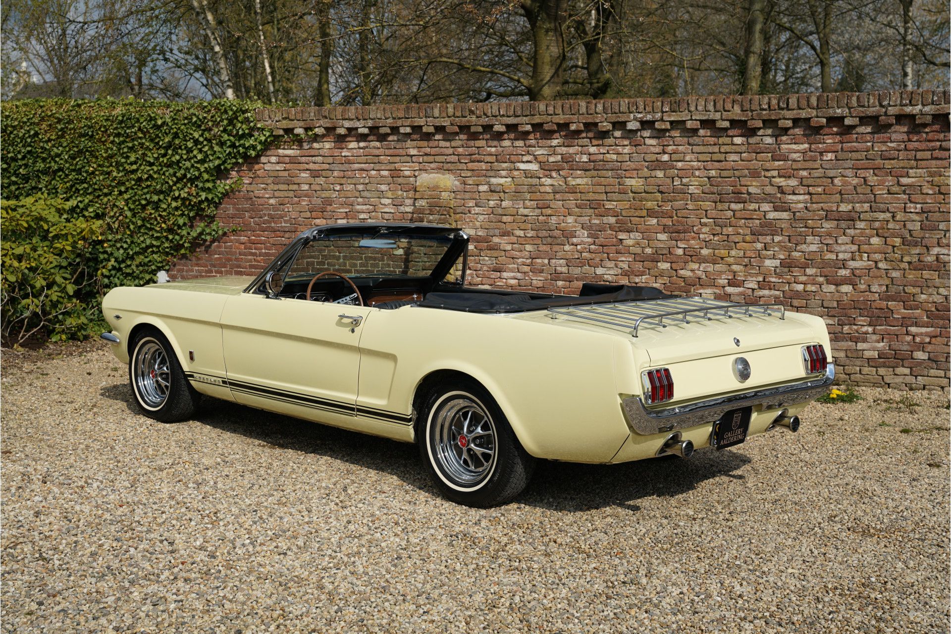 Ford Mustang GT 289 V8 Convertible A-code with the 2