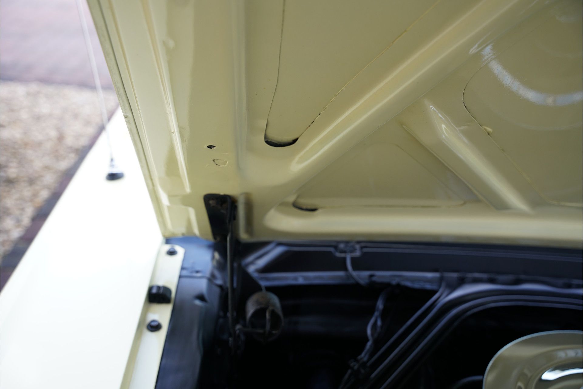 Ford Mustang GT 289 V8 Convertible A-code with the 13