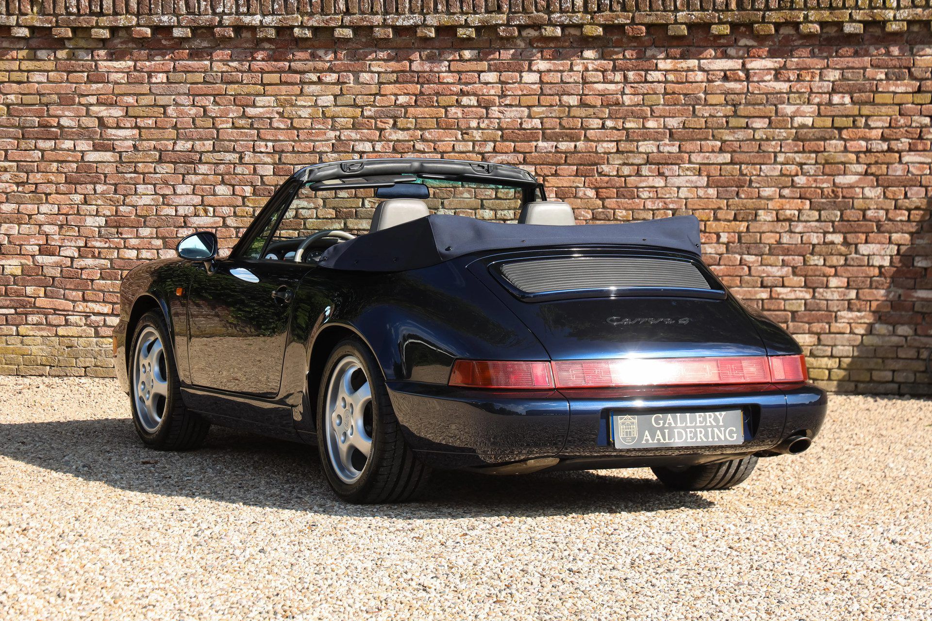 Porsche 964 Carrera 4 Cabriolet "Unique Carraragrau full leather" 2