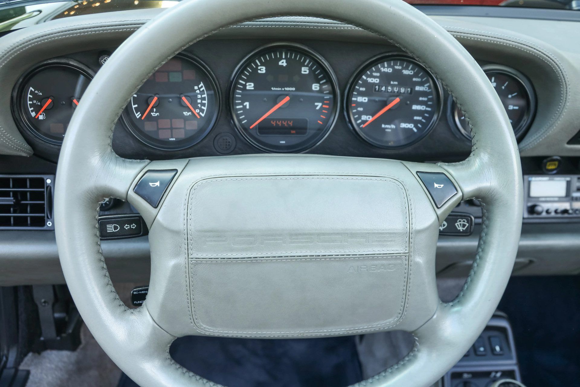 Porsche 964 Carrera 4 Cabriolet "Unique Carraragrau full leather" 9