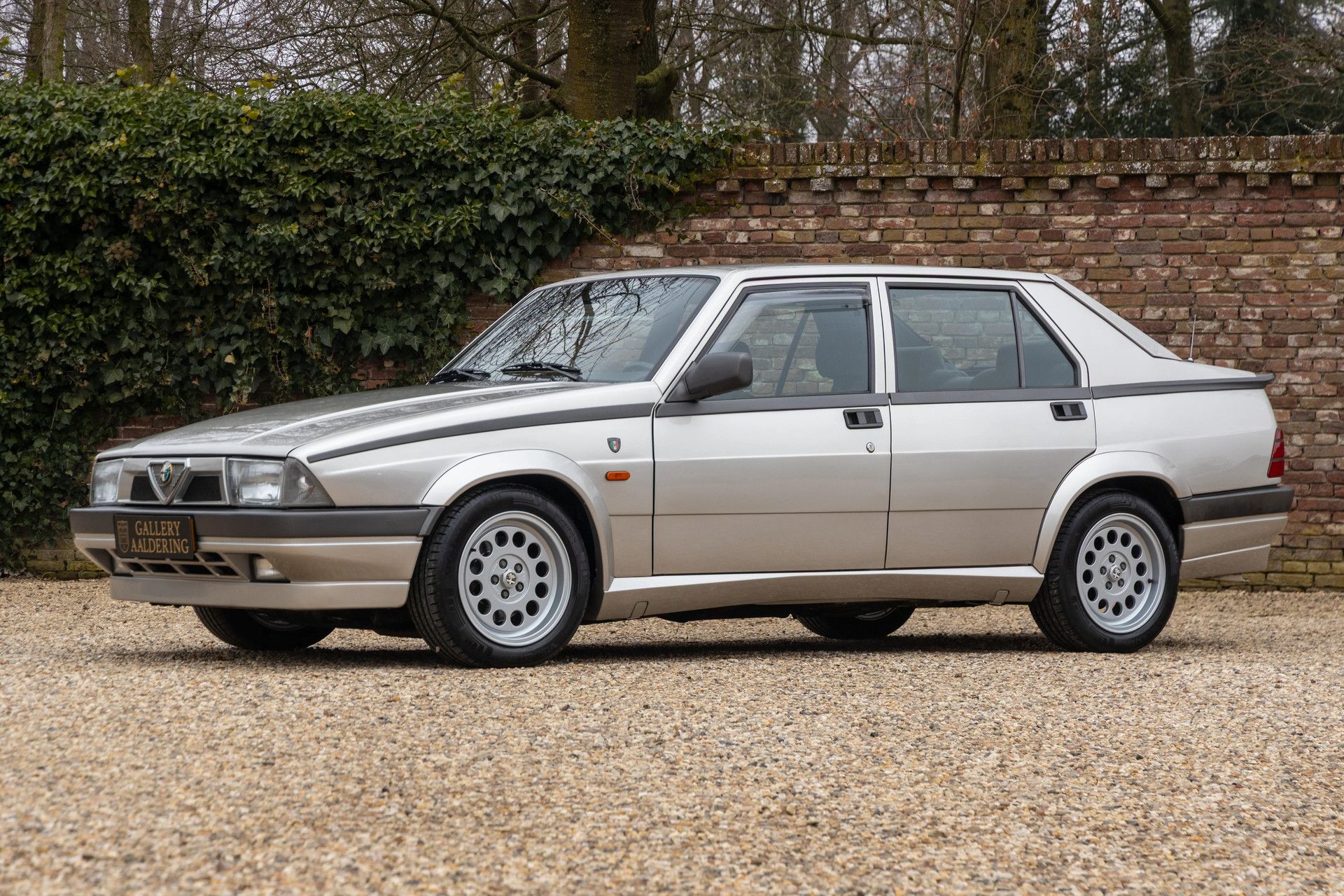 Alfa Romeo 75 2.0 Twin Spark "Nicely preserved" 12