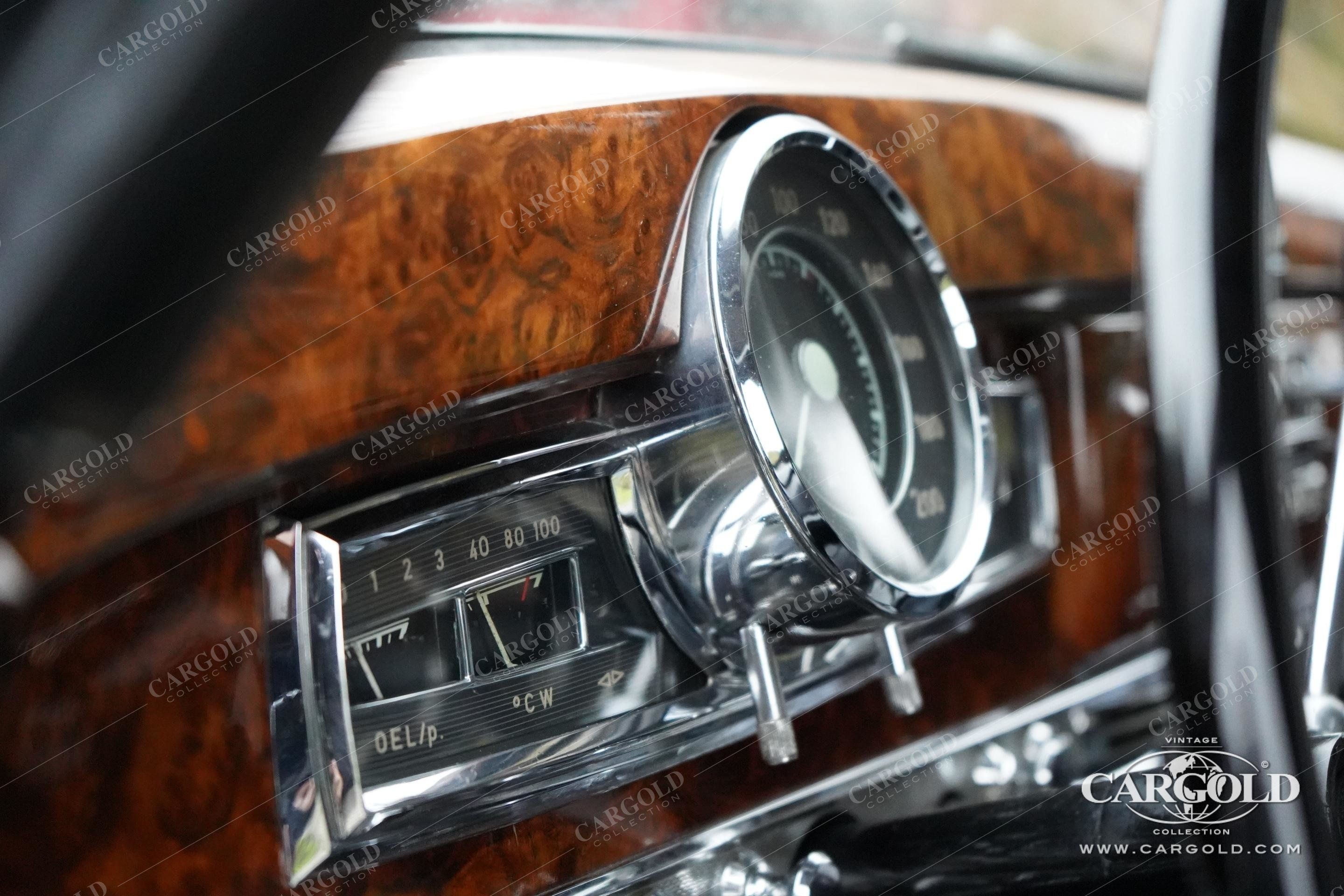 Mercedes-Benz 300 S 5