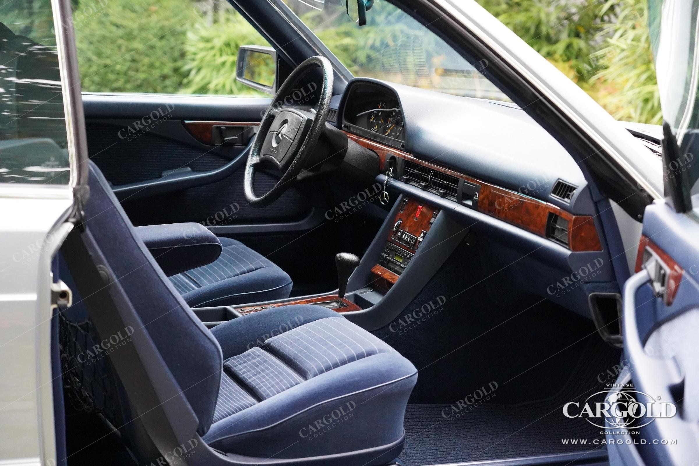 Mercedes-Benz 500 SEC (1st Series) 9