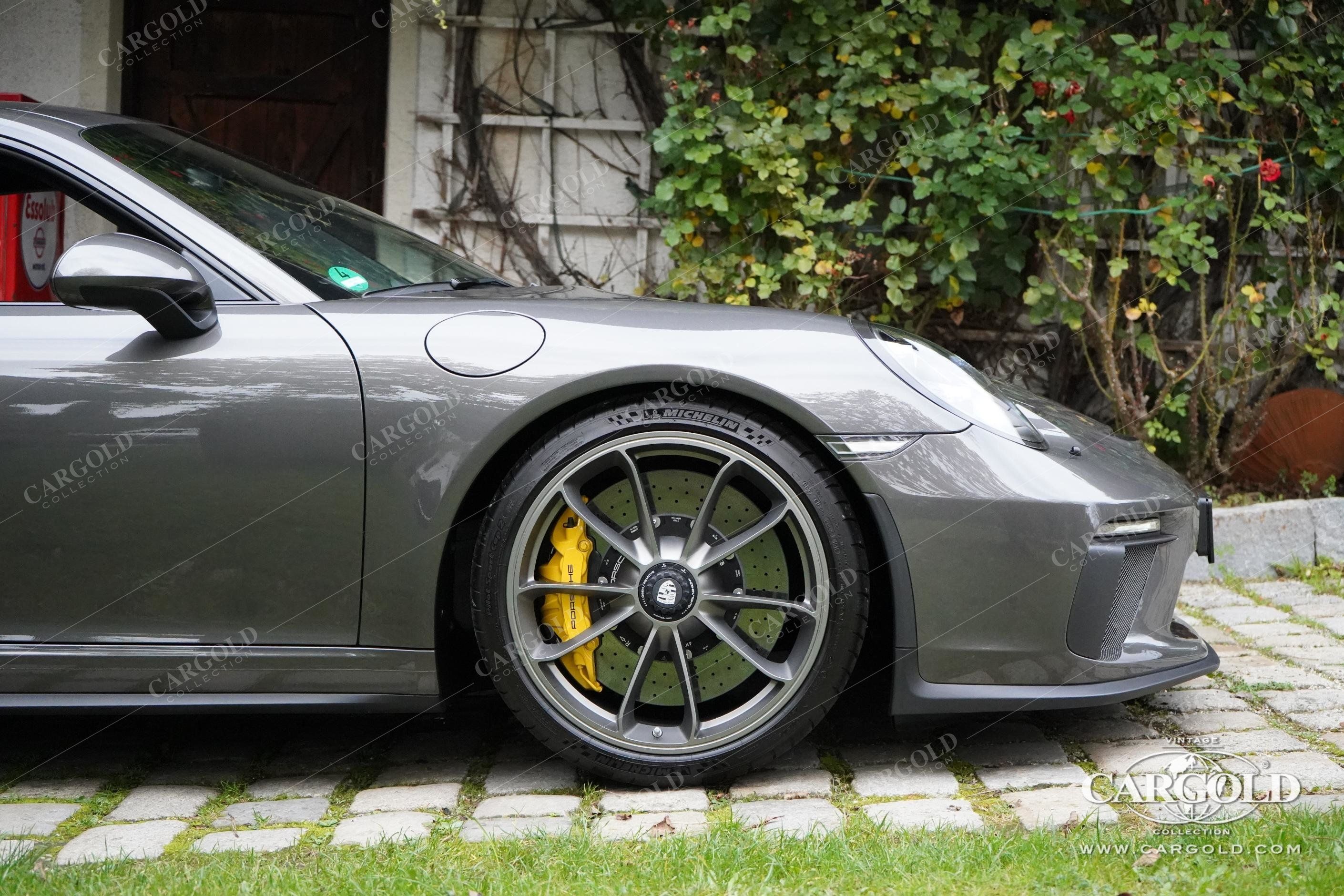 Porsche 991 GT3 Touring 8