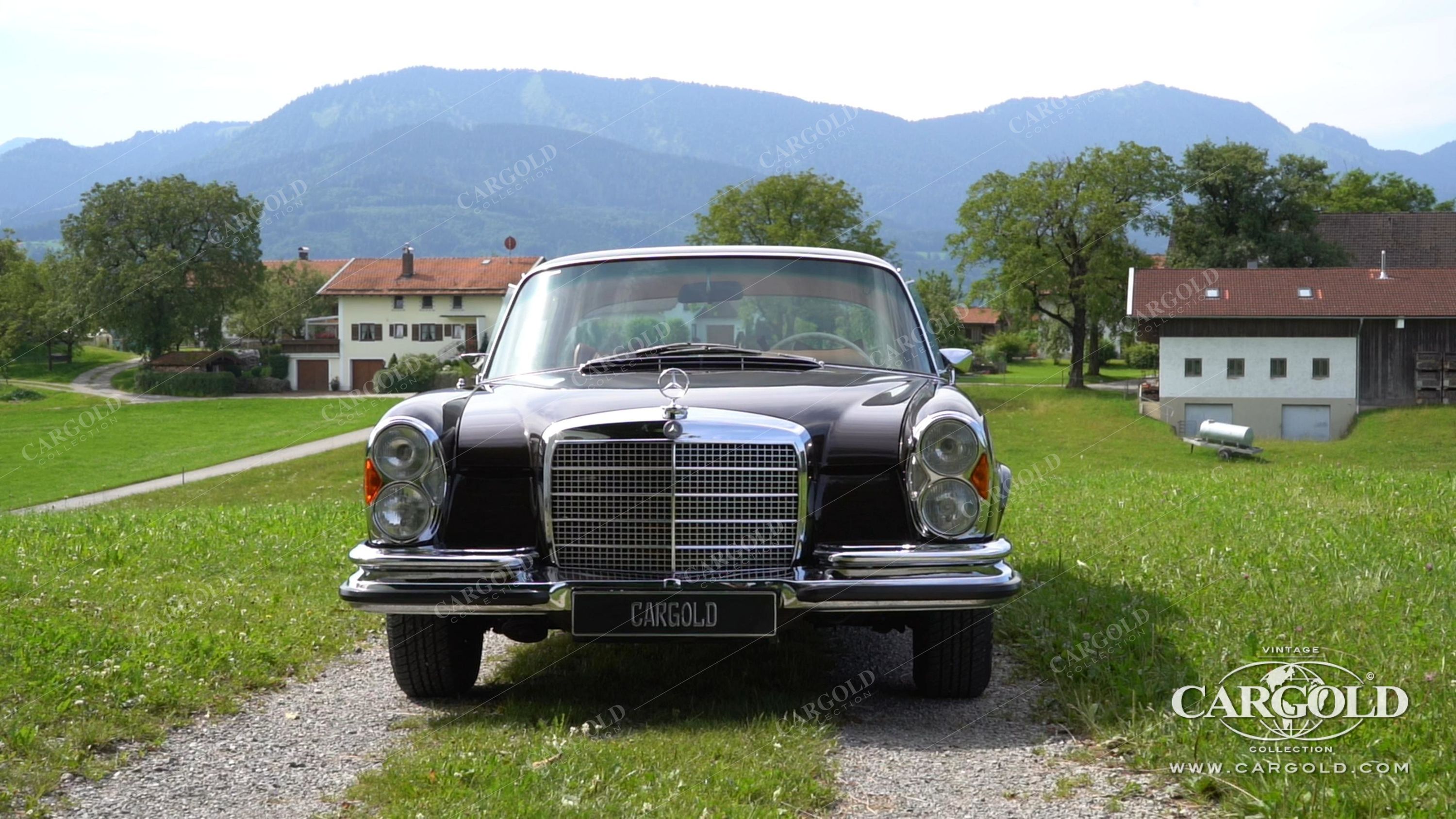 Mercedes-Benz 280 SE 3.5 Coupé 10