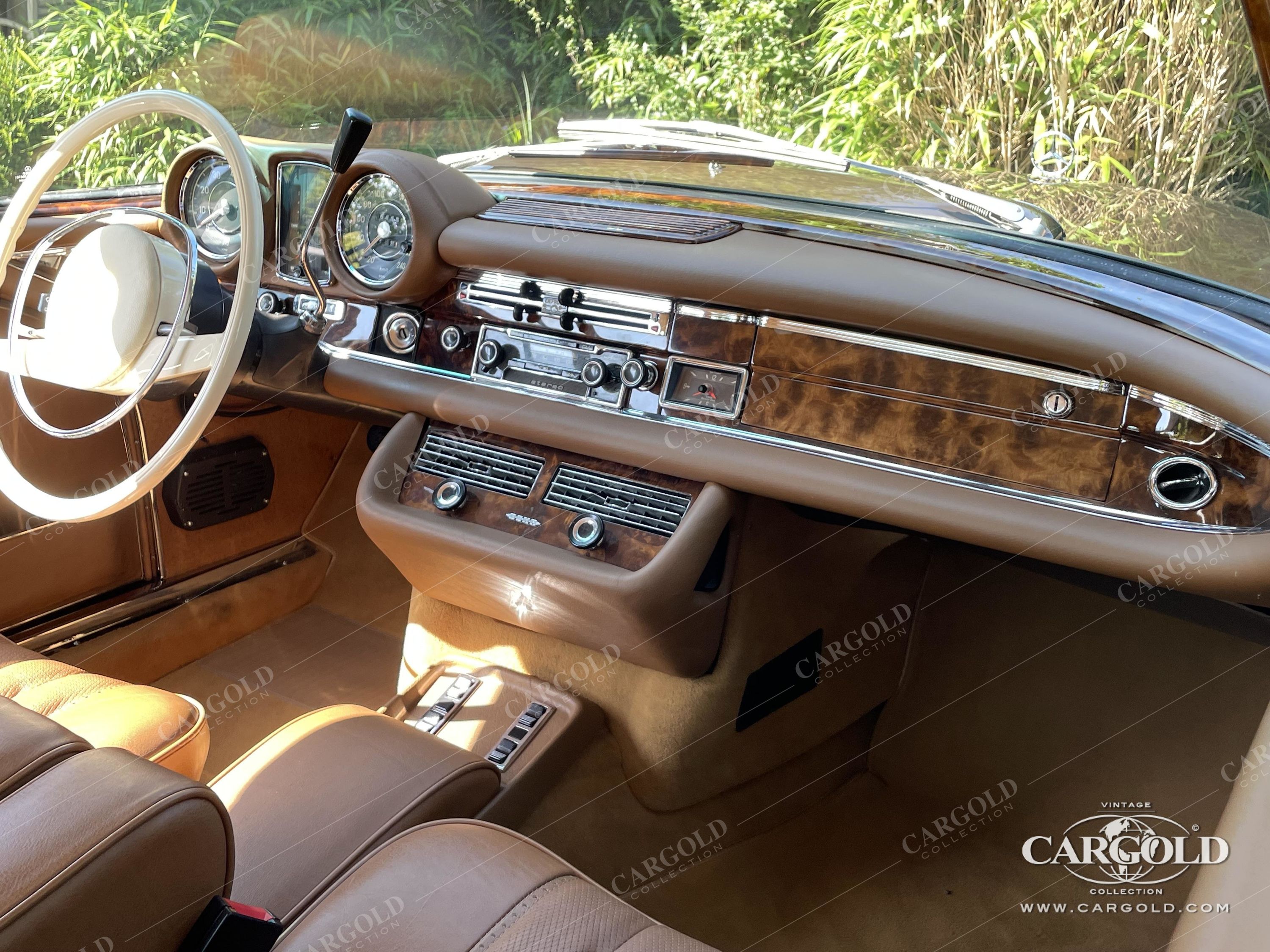 Mercedes-Benz 280 SE 3.5 Coupé 11