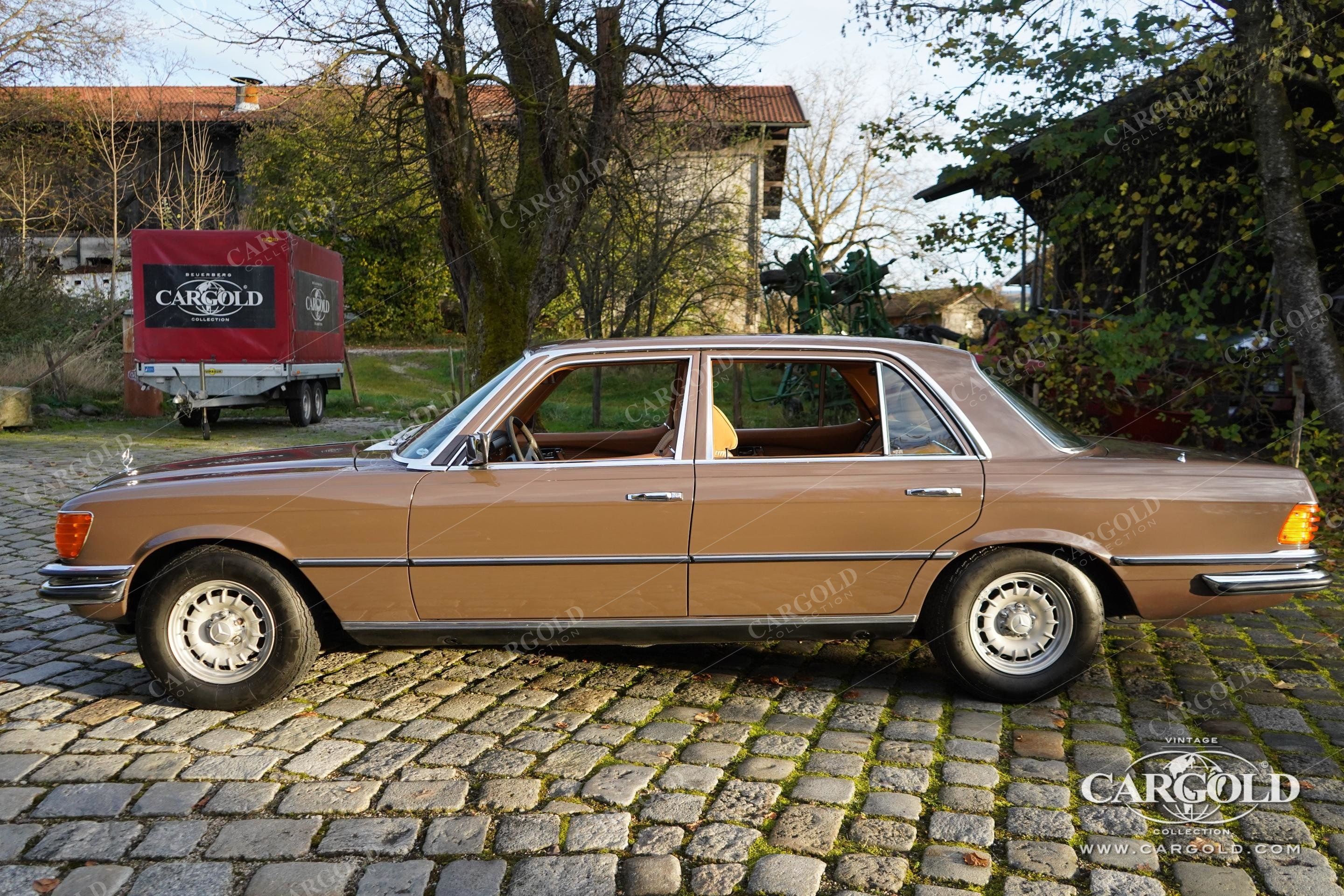 Mercedes-Benz 450 SEL 6.9 13