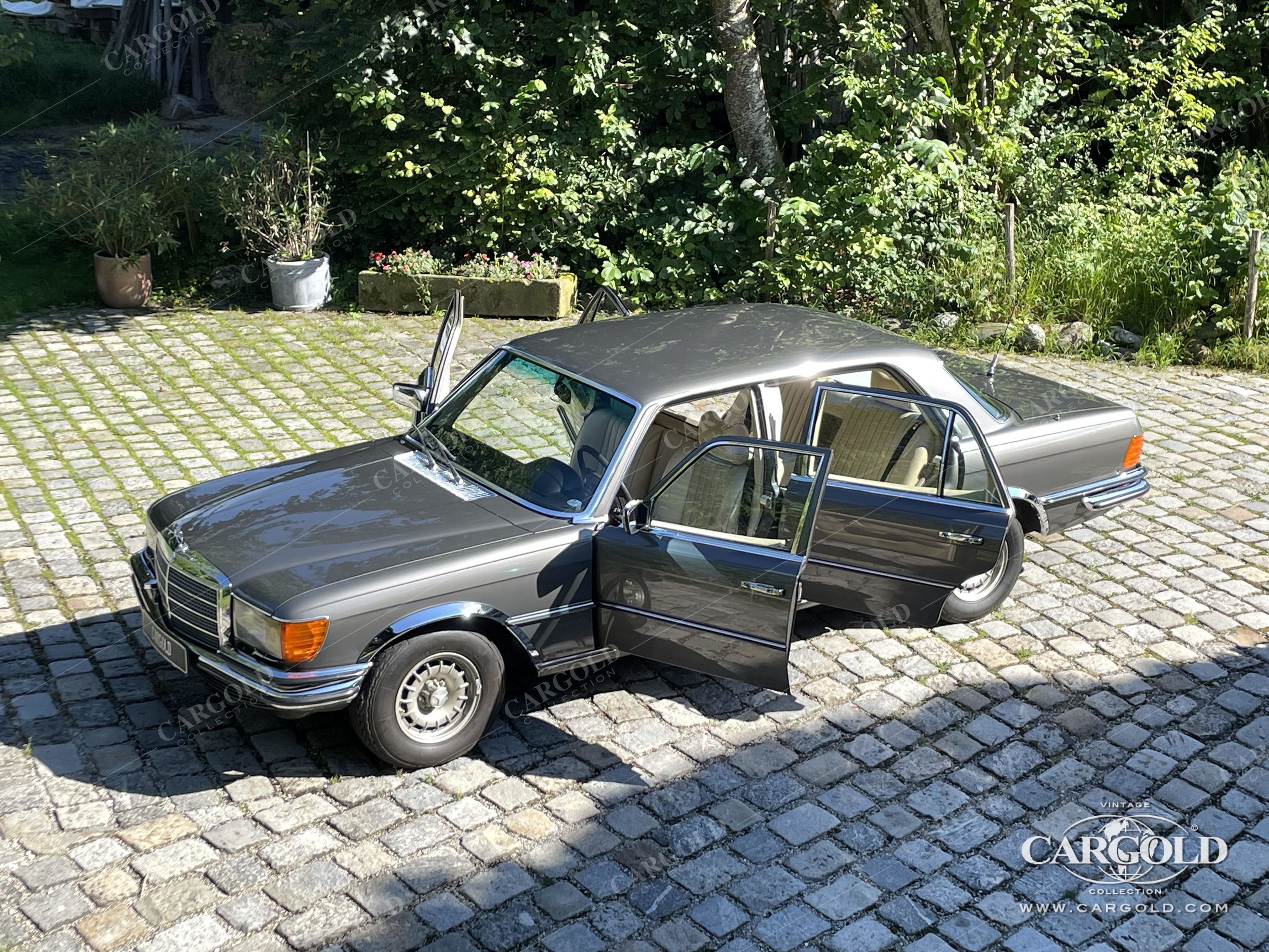 Mercedes-Benz 450 SEL 6.9 4