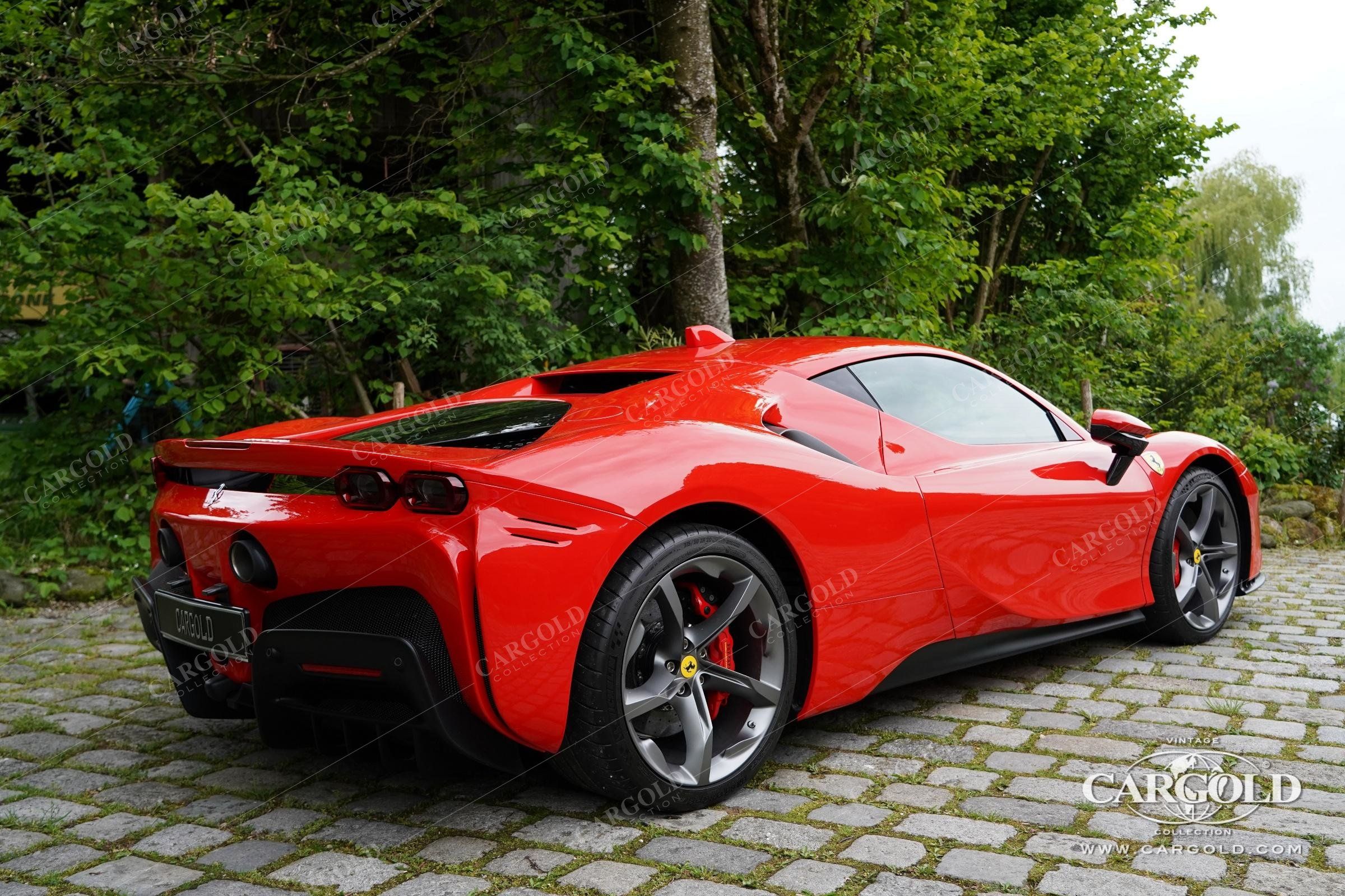 Ferrari SF90 Stradale 6