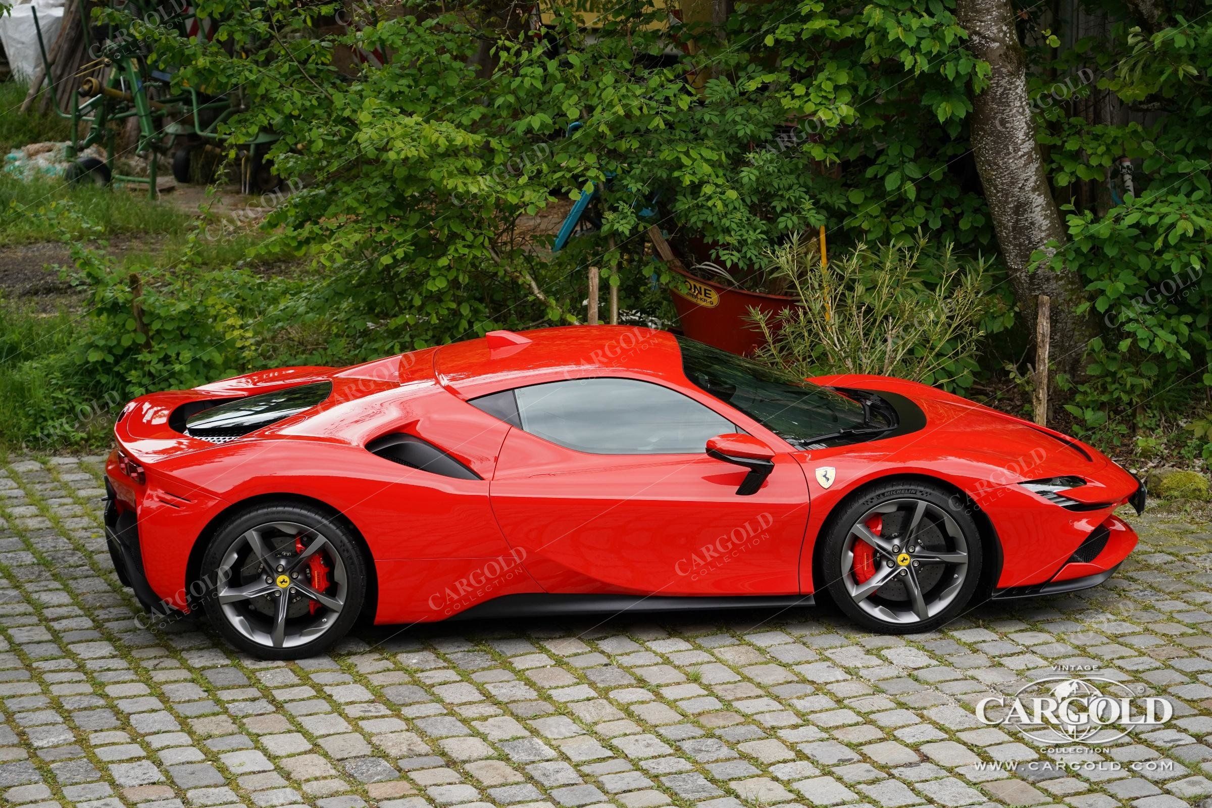 Ferrari SF90 Stradale 8