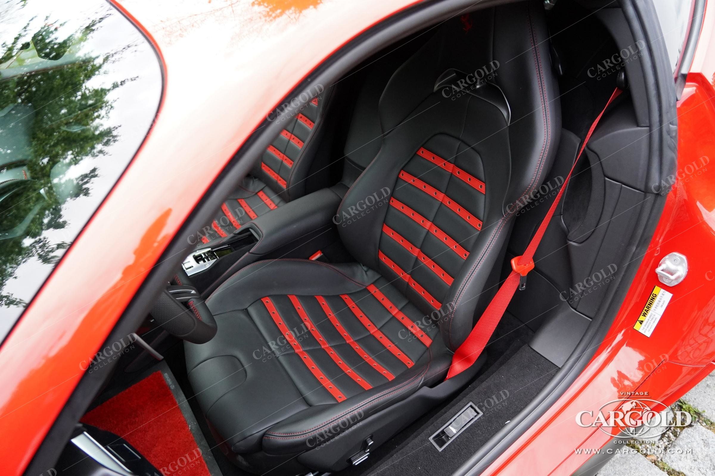 Ferrari SF90 Stradale 9