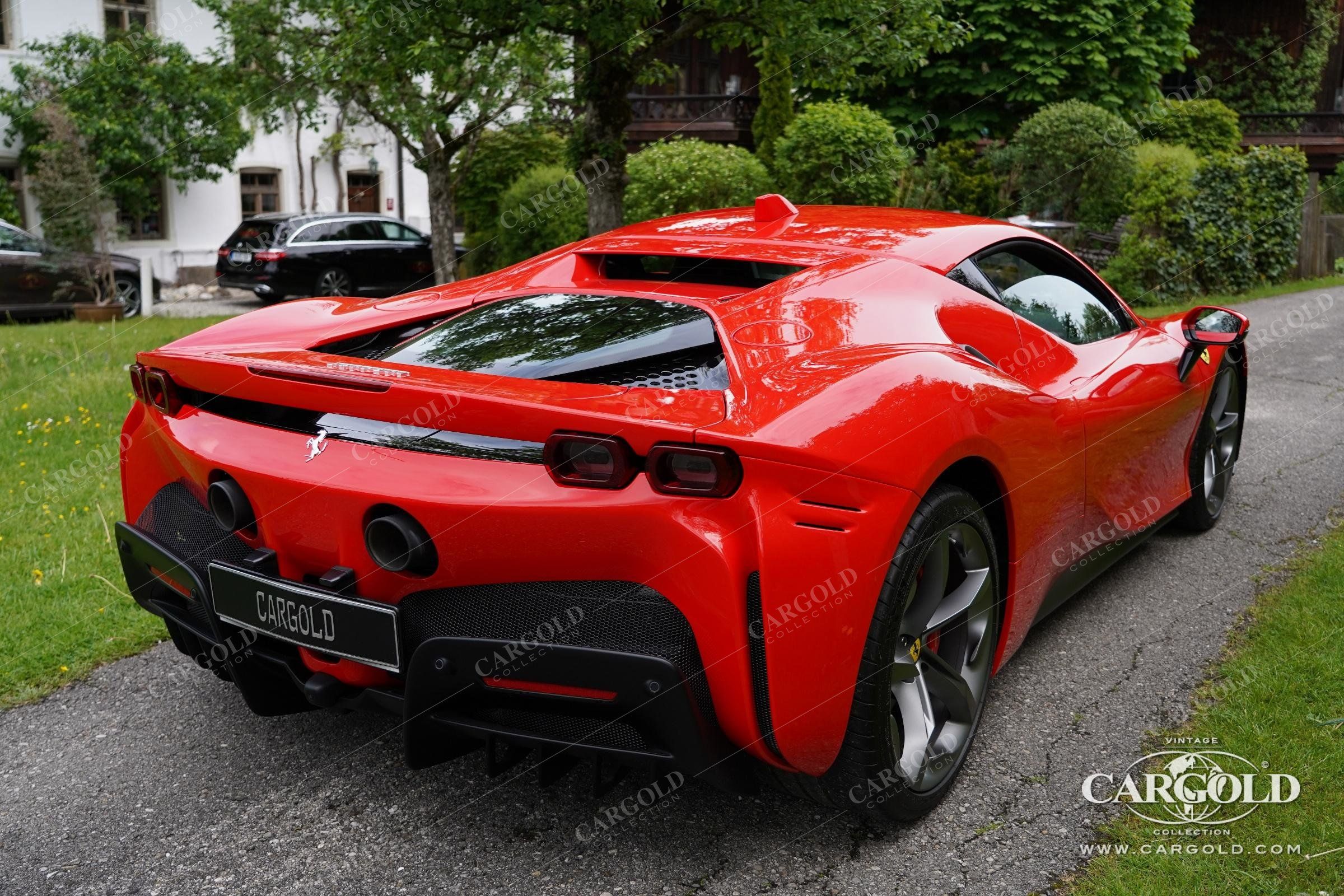 Ferrari SF90 Stradale 12