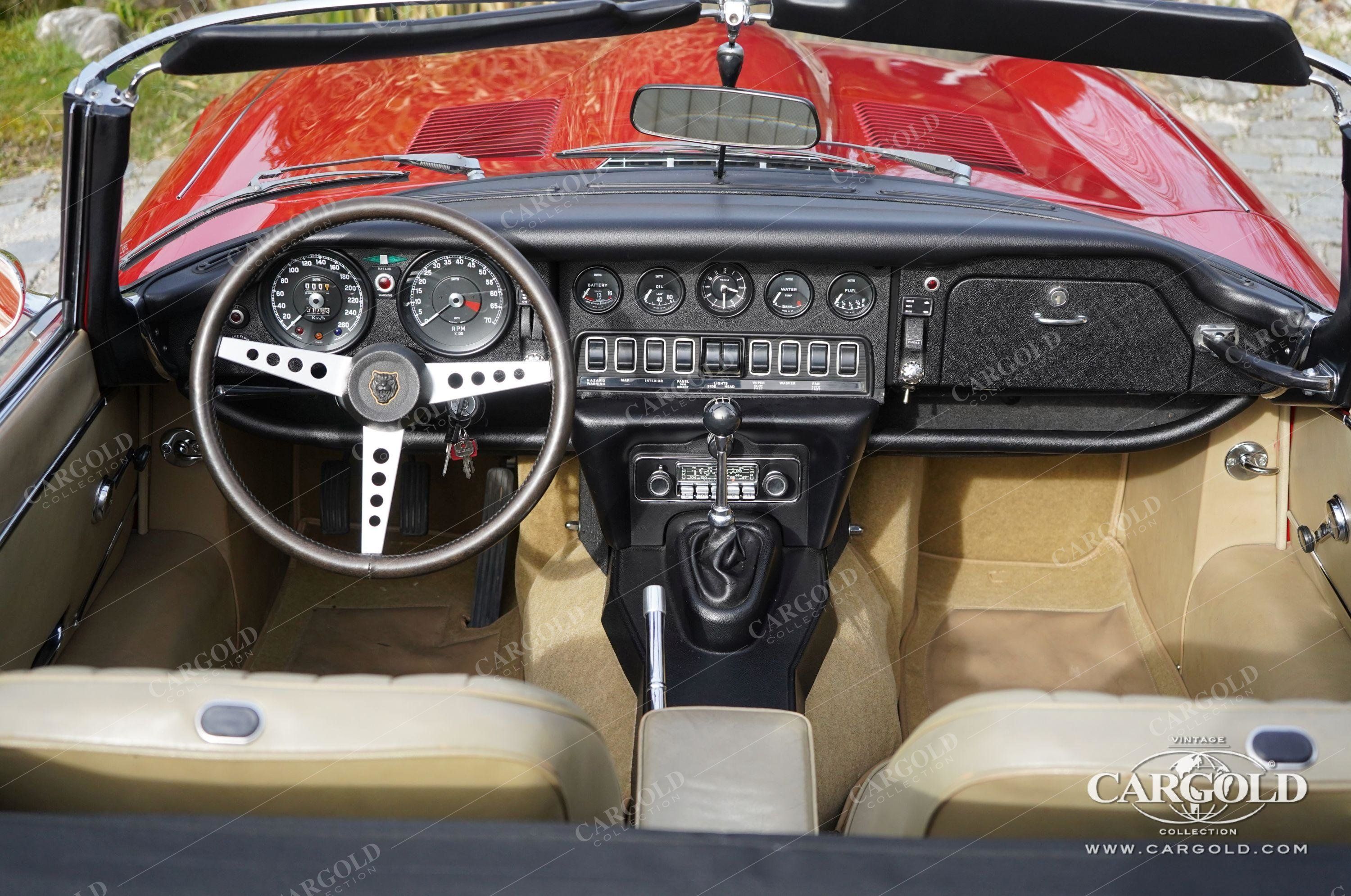 Jaguar E-Type S III Roadster 7