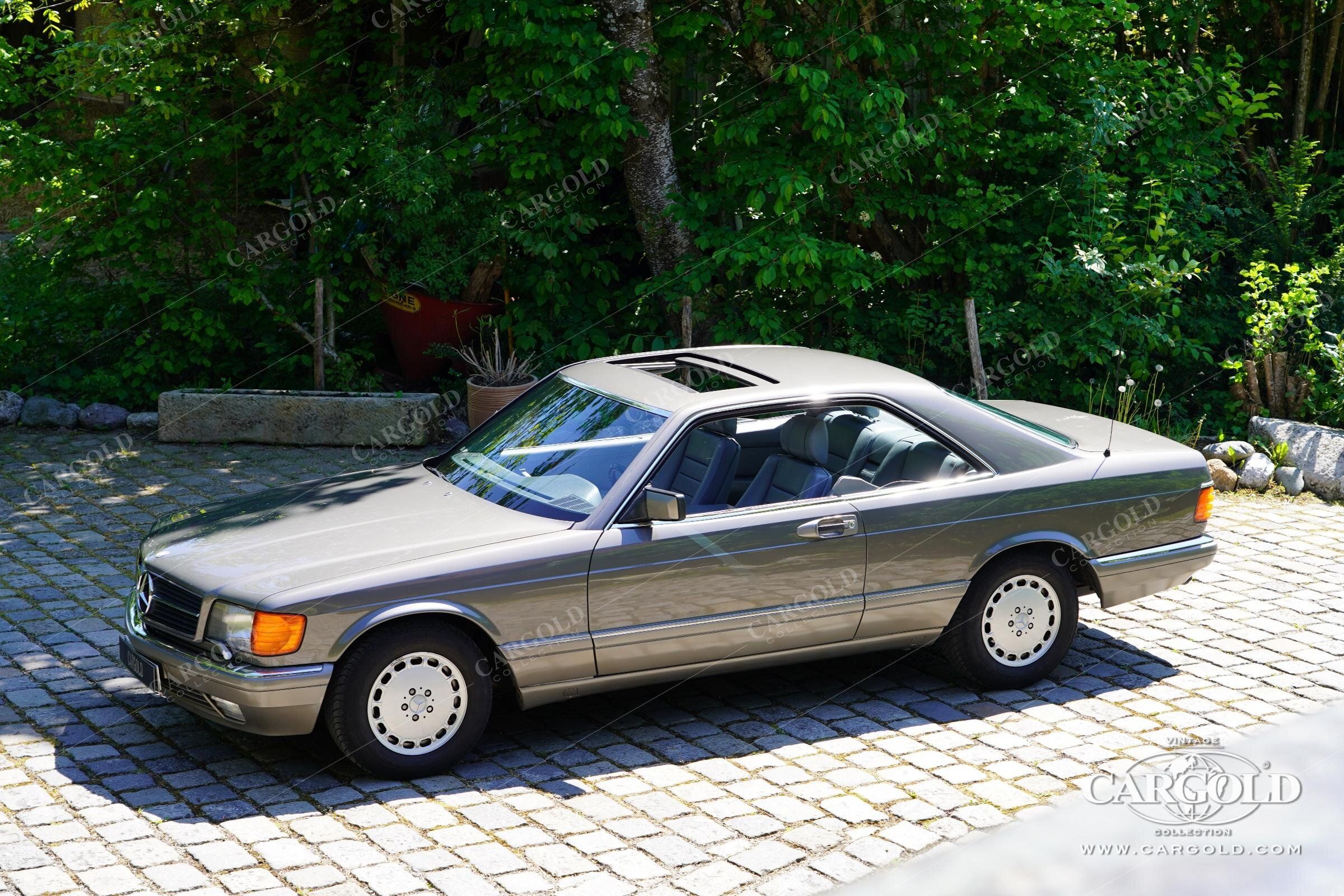 Mercedes-Benz 560 SEC 2