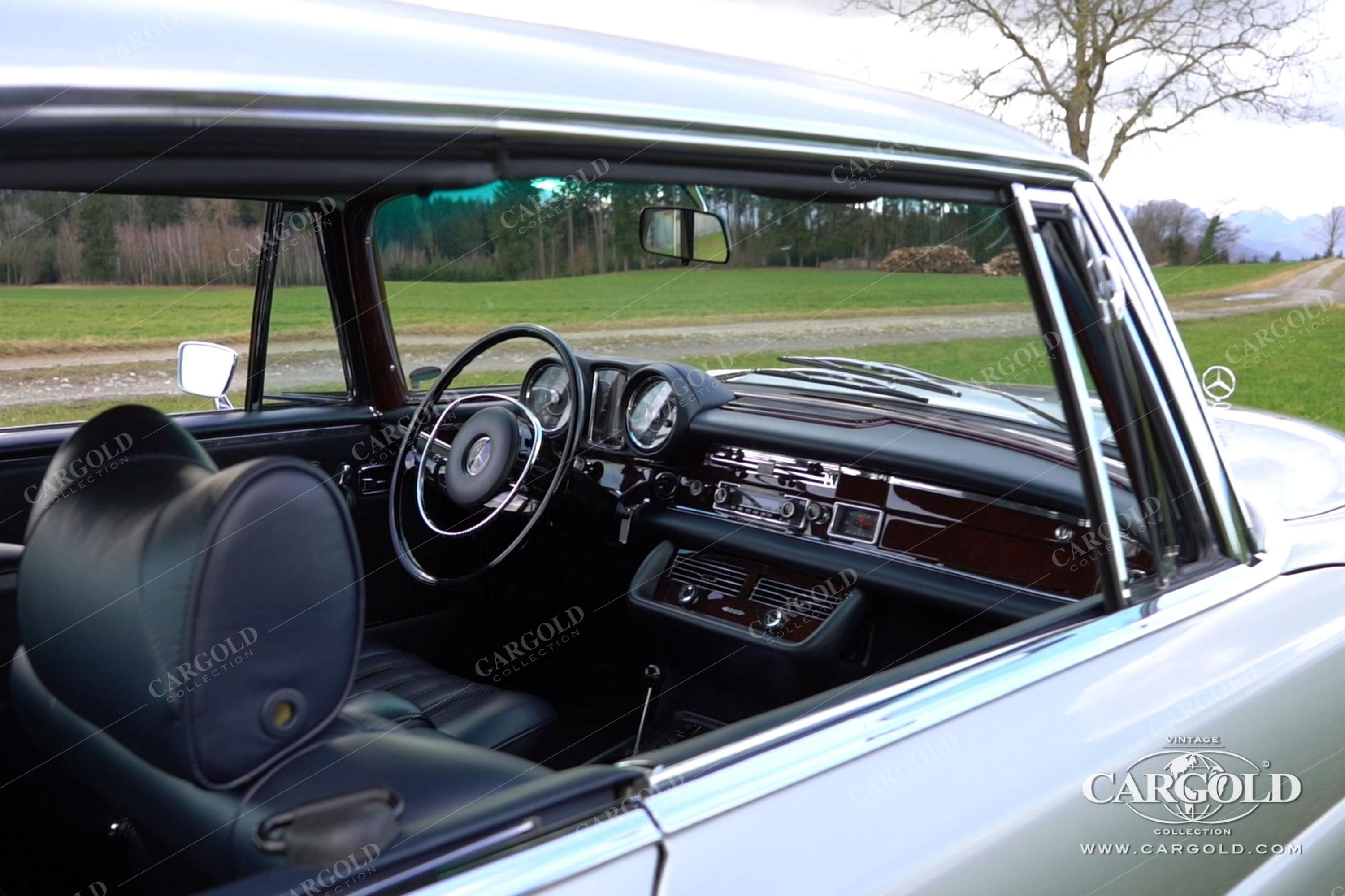 Mercedes-Benz 280 SE 3.5 Coupé 8