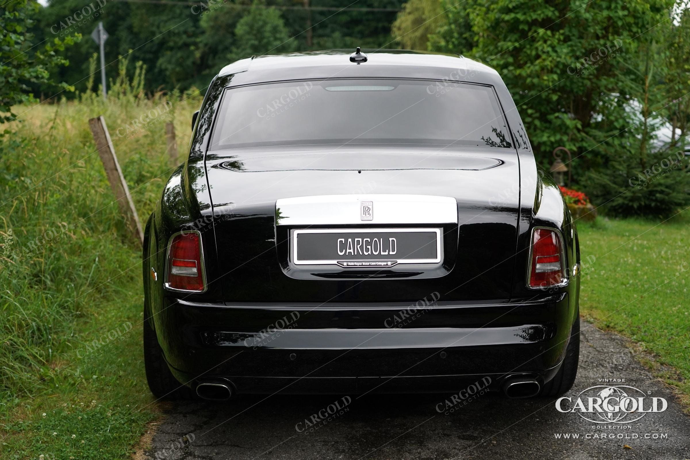 Rolls-Royce Phantom VII 4