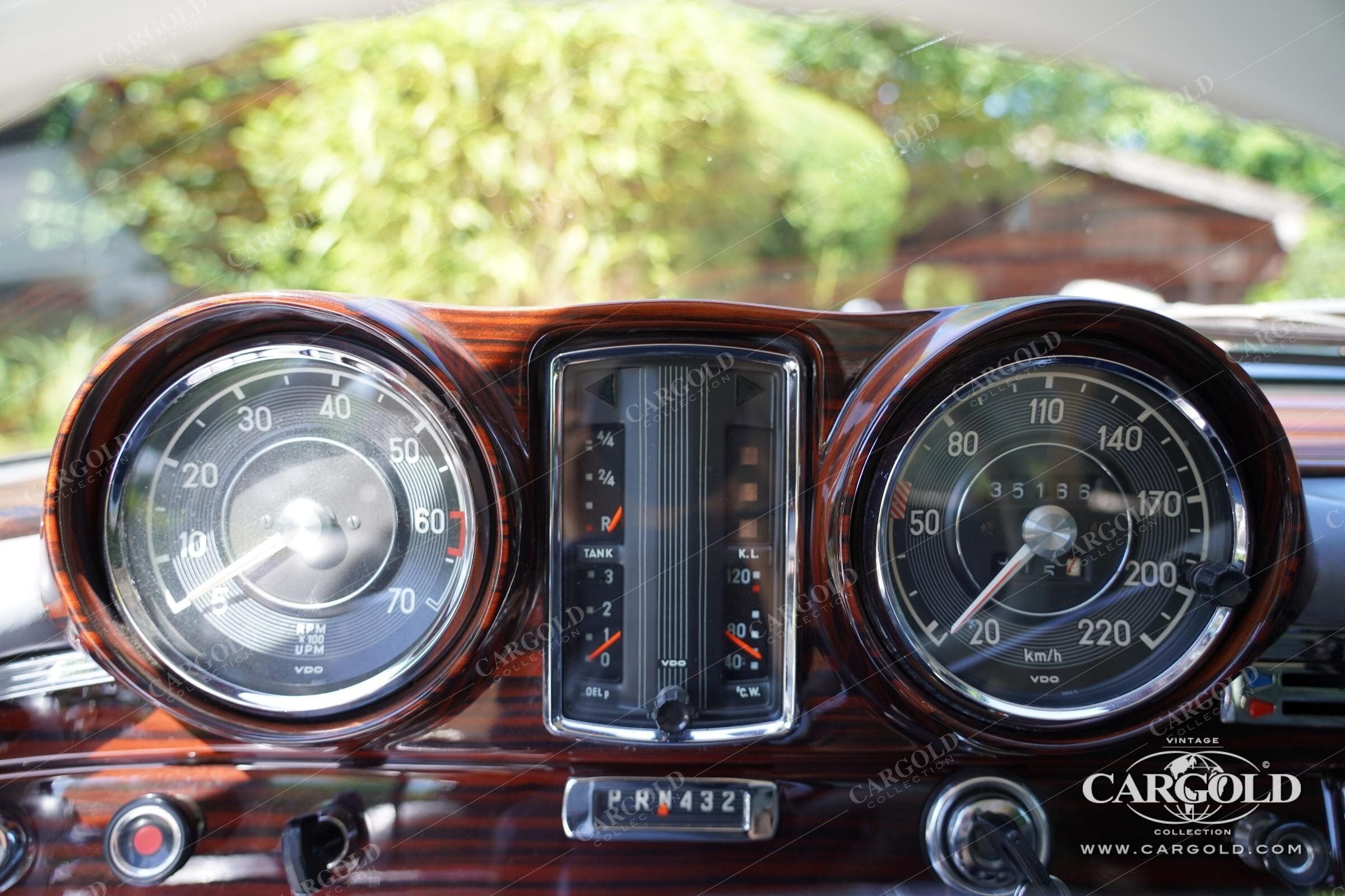Mercedes-Benz 300 SE Cabriolet 12