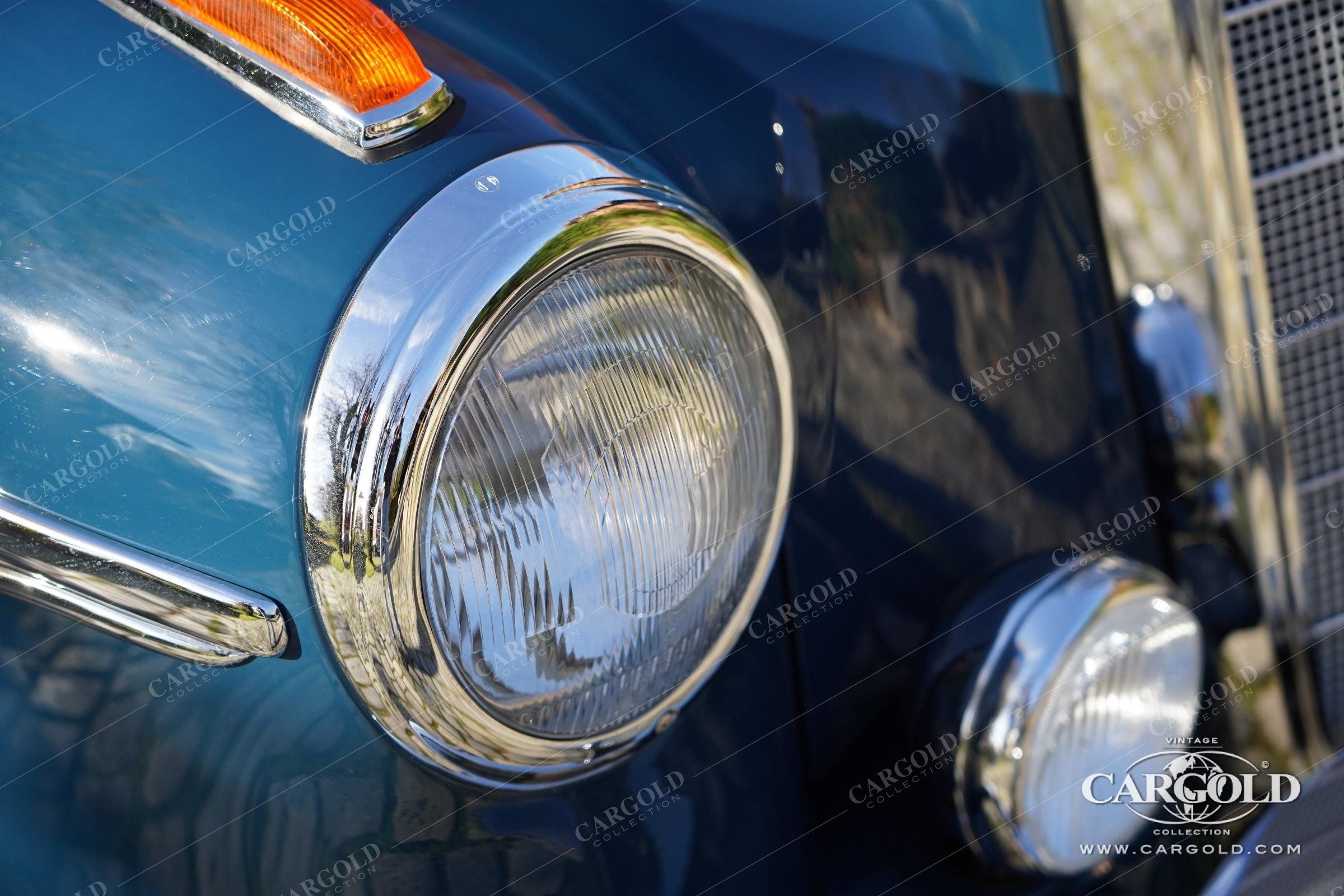Mercedes-Benz 220 S Cabriolet 13
