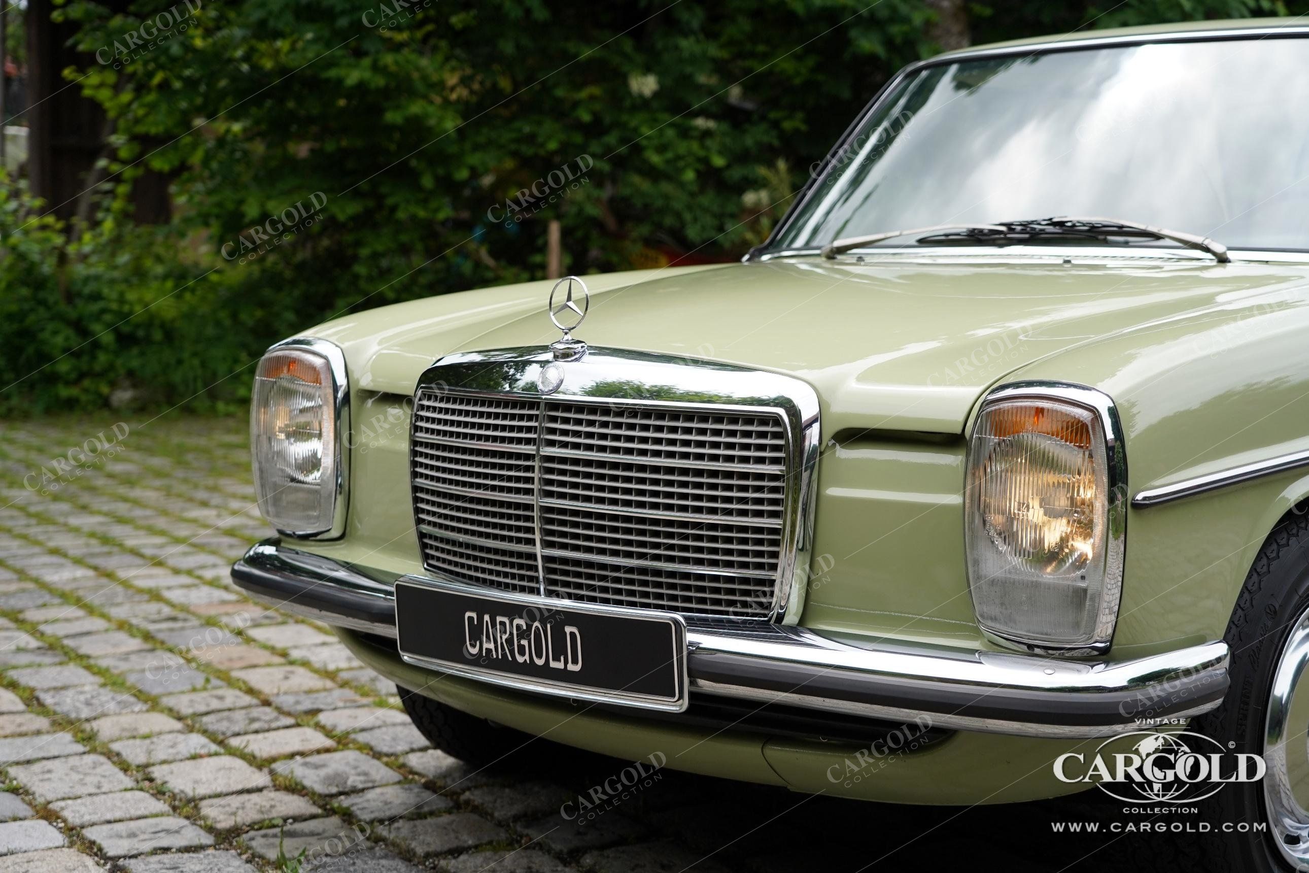 Mercedes-Benz 230.4 Strich-8 7