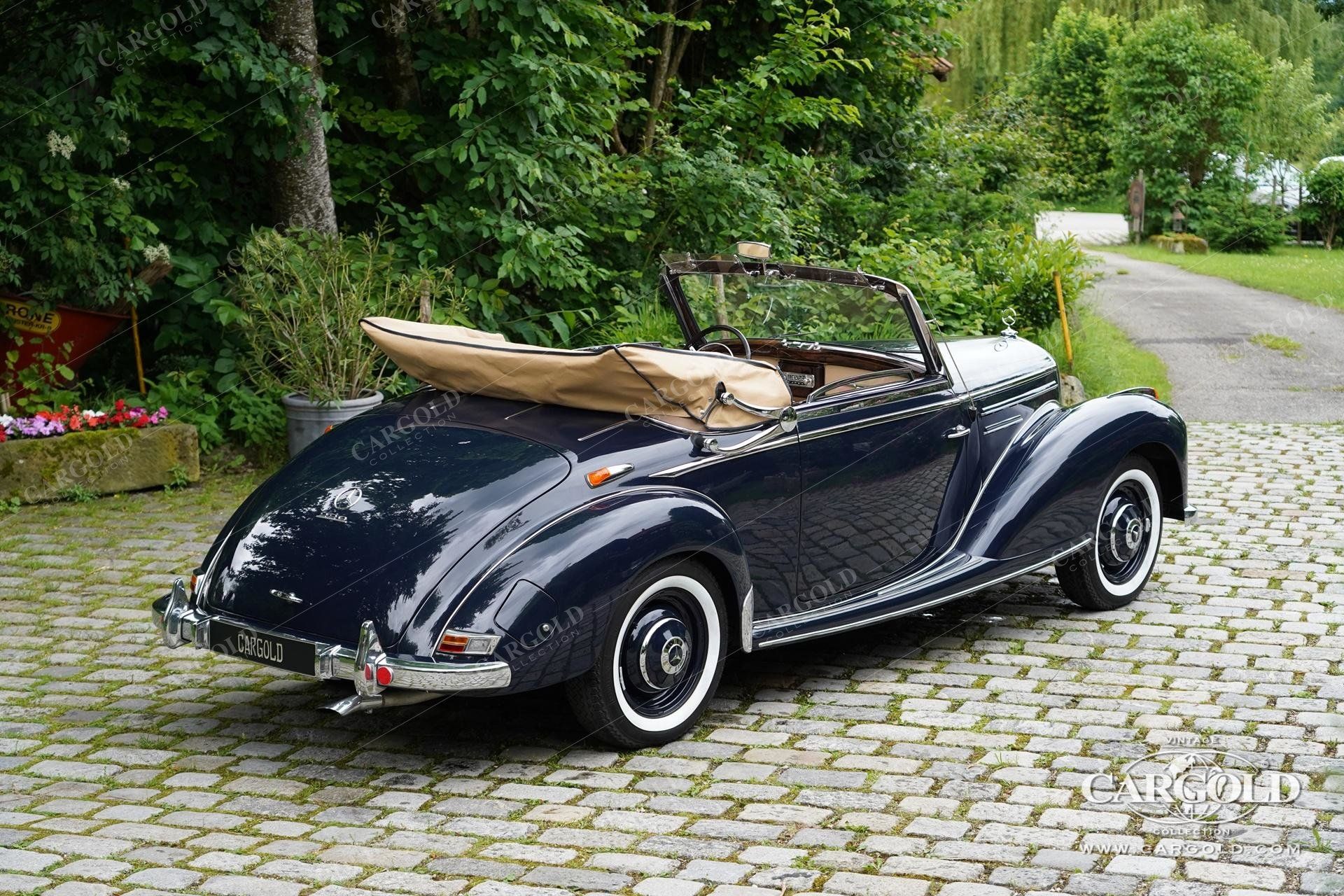 Mercedes-Benz 220 A Cabriolet 13