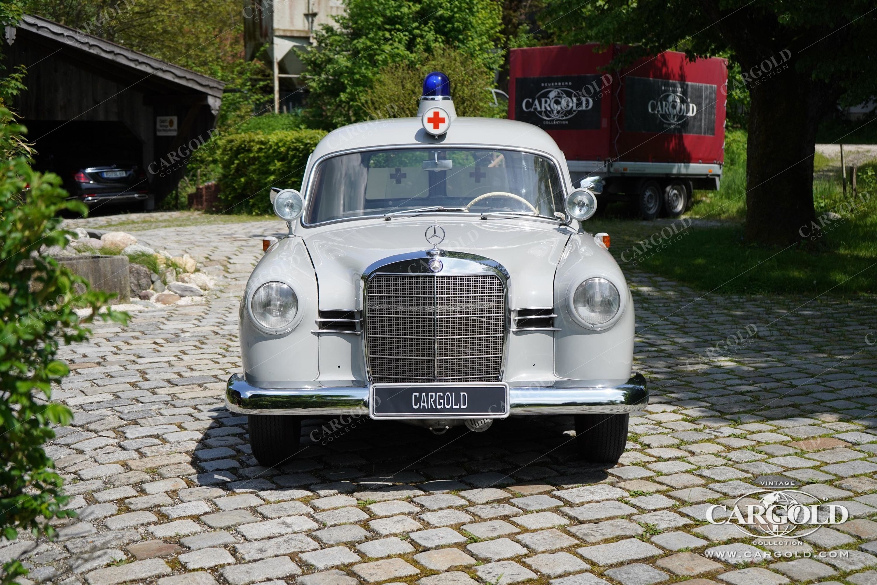 Mercedes-Benz 190 D Binz Krankenwagen 8