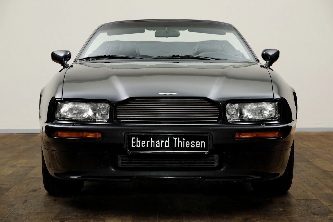 Aston Martin Virage Volante 5