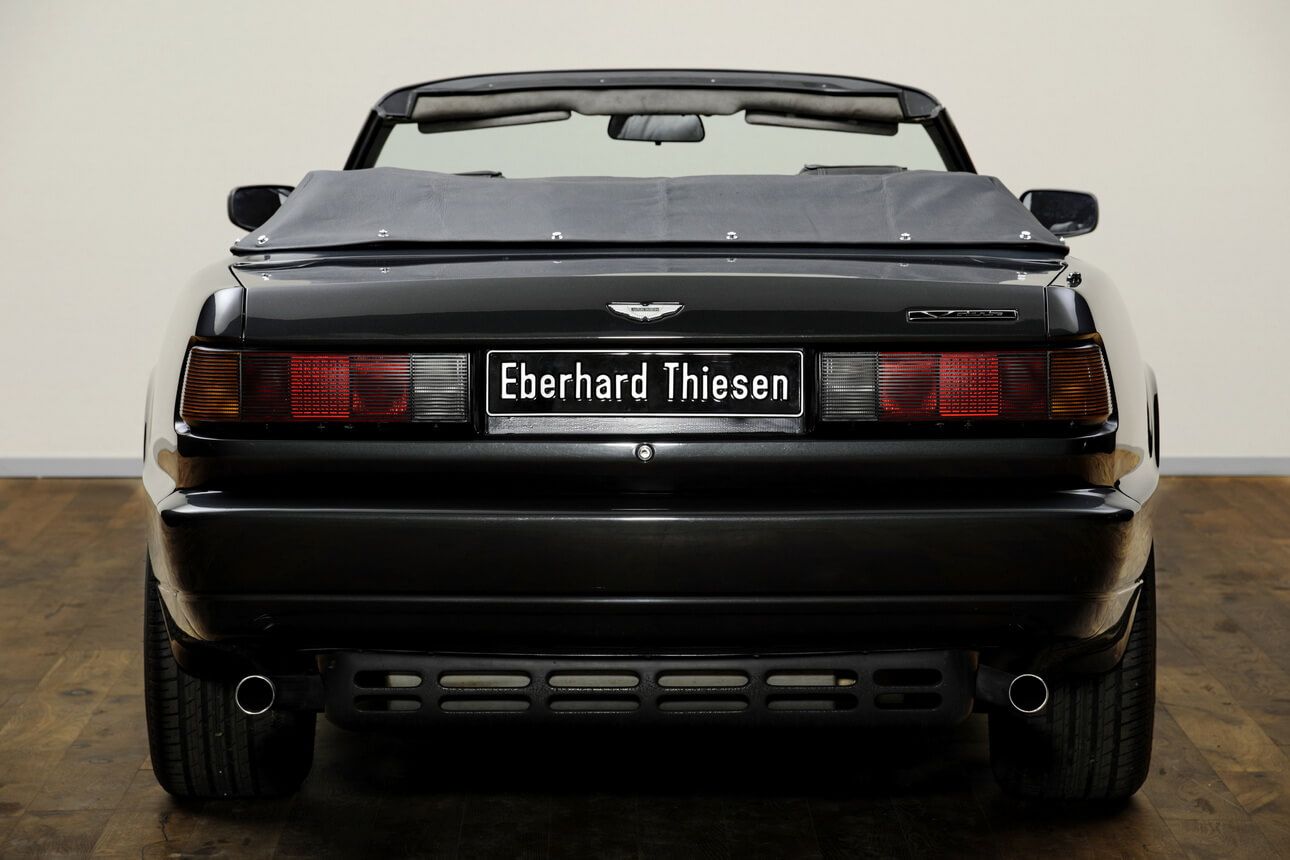 Aston Martin Virage Volante 6