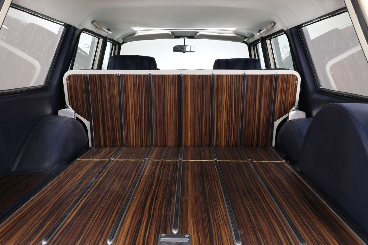 Mercedes-Benz 230 S Universal 13