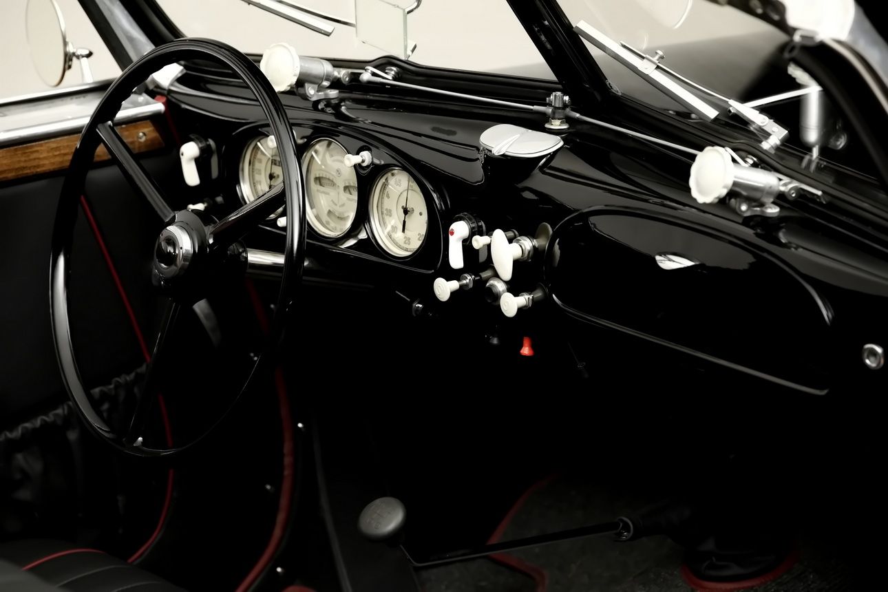 BMW 327/28 Cabriolet 12