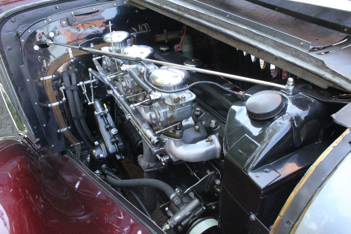 135 M Cabriolet by Henri Chapron 10
