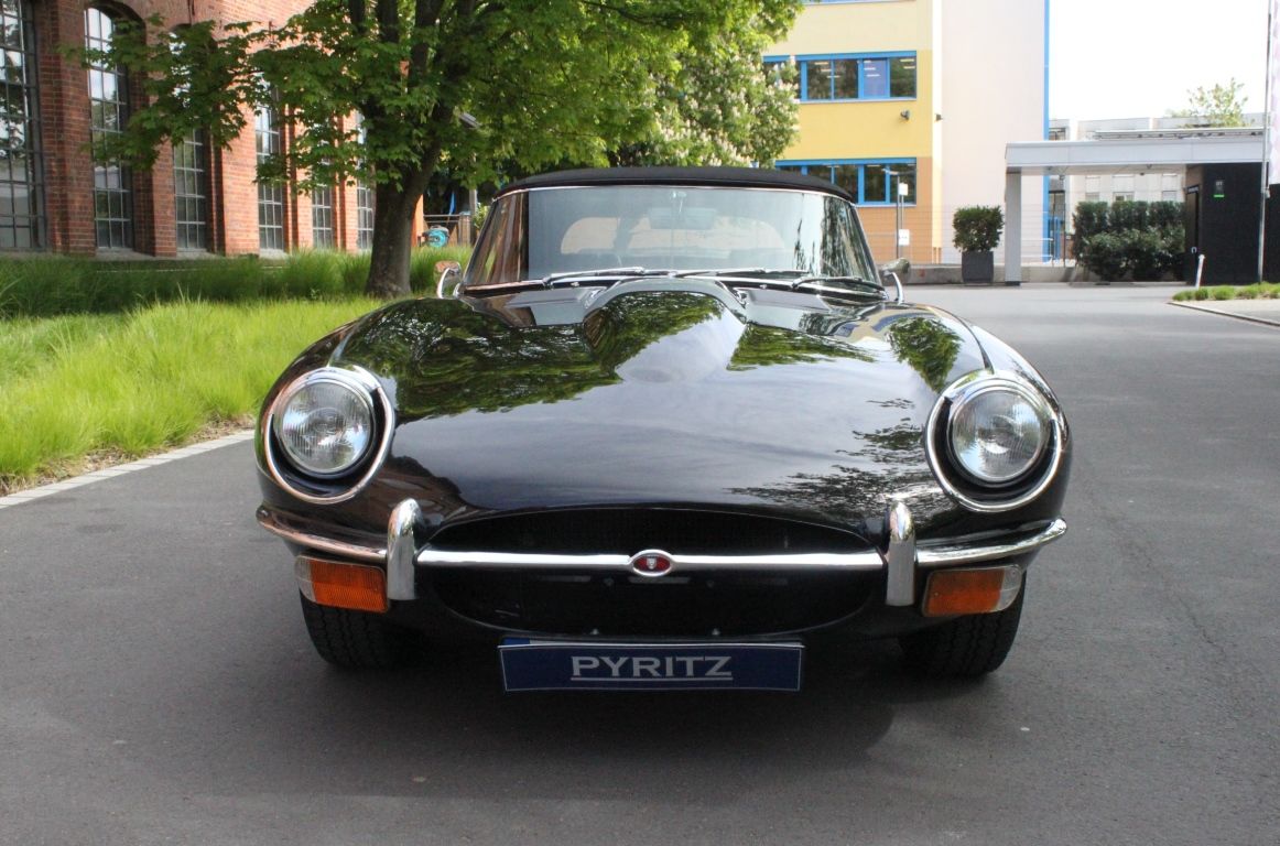 Jaguar E Typ Serie II Cab. 6