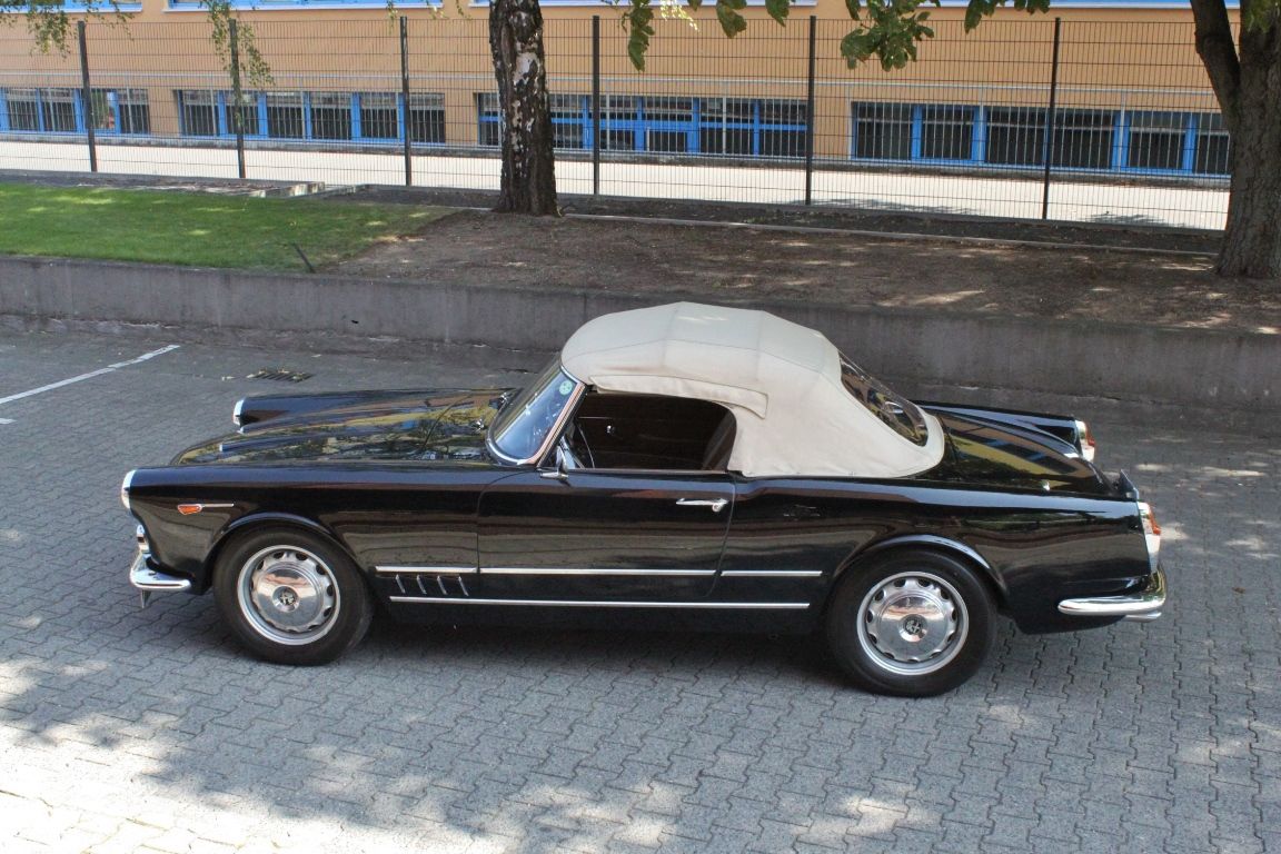Alfa Romeo Touring Spider 2000 5