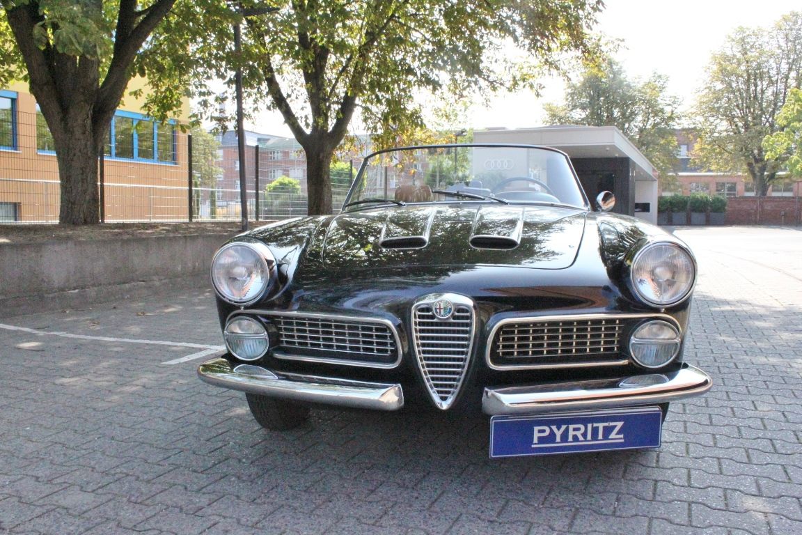 Alfa Romeo Touring Spider 2000 6