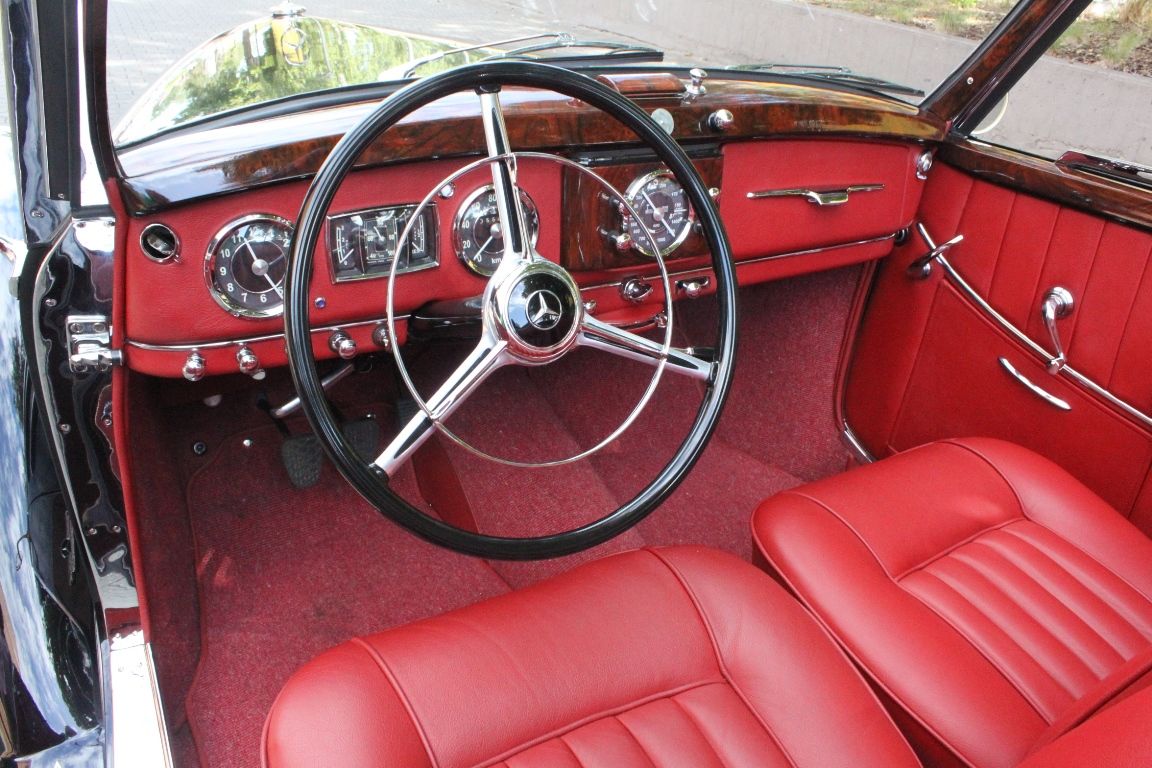 Mercedes-Benz 220 Cab. A 13