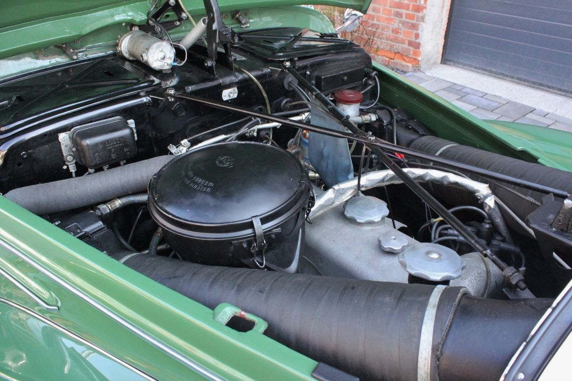 Mercedes-Benz 220 Cab. A 6