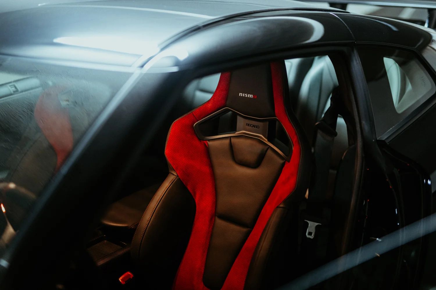 Nissan GT-R R35 Nismo SV 12