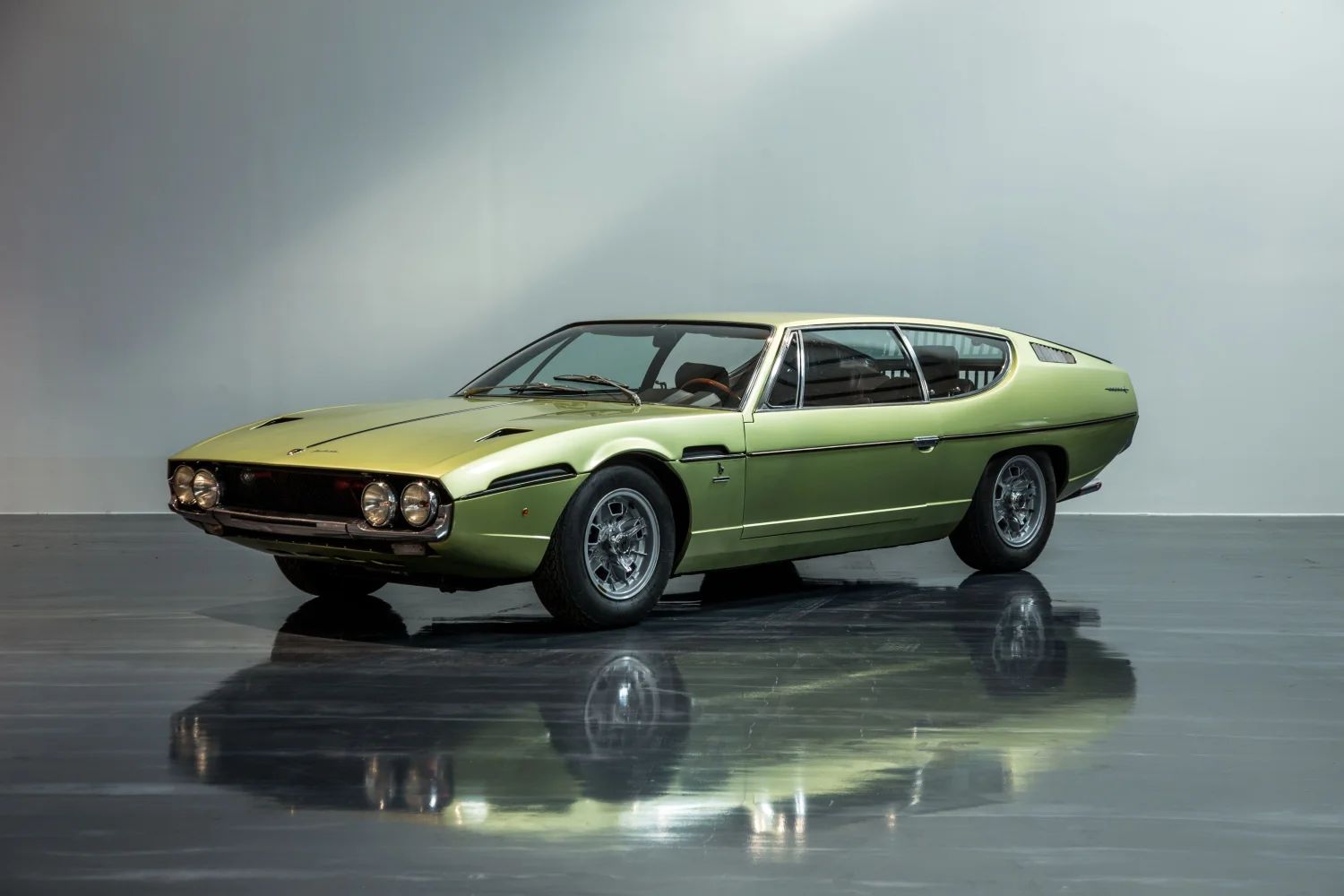 Lamborghini Espada 400 GT S1 2