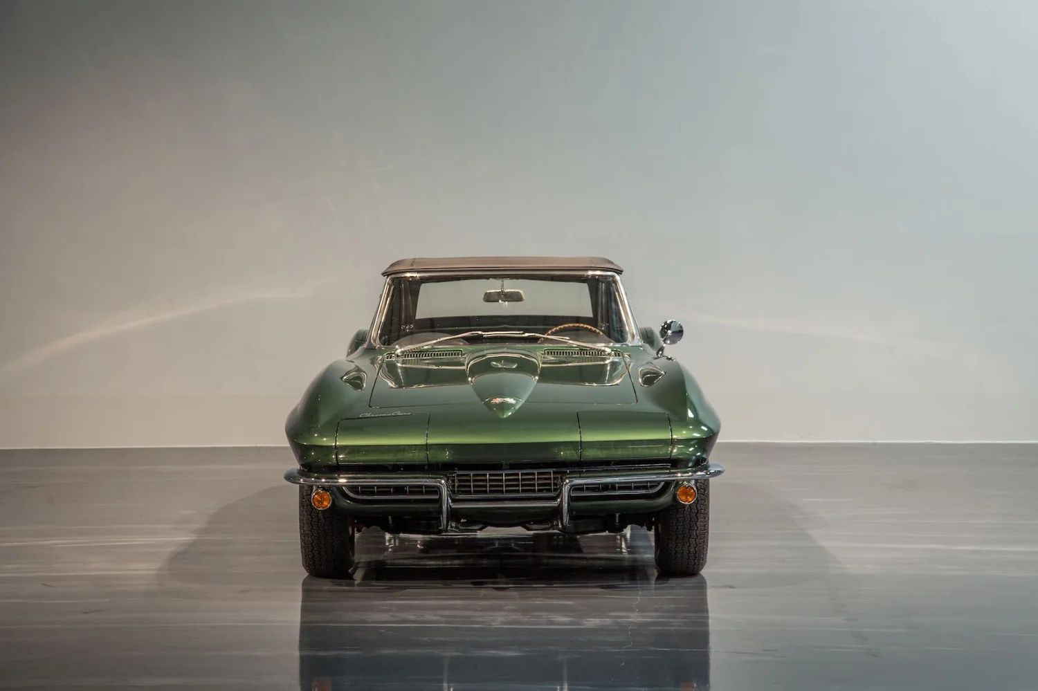 Chevrolet Corvette C2 12