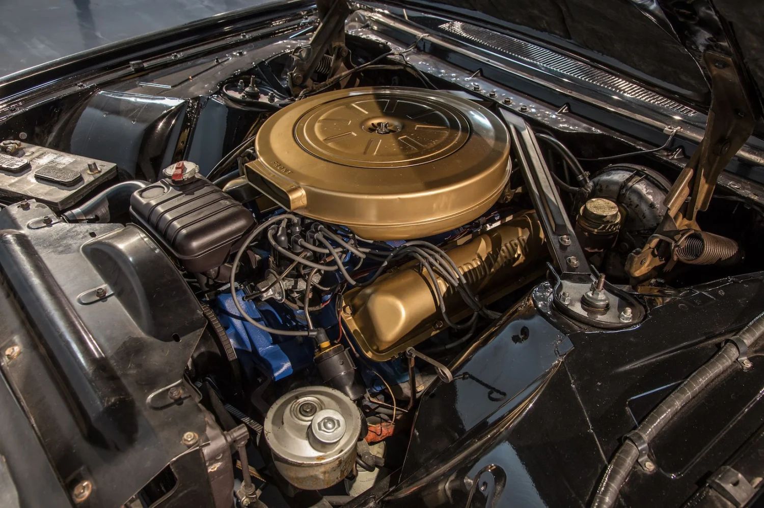 Ford T-Bird 8