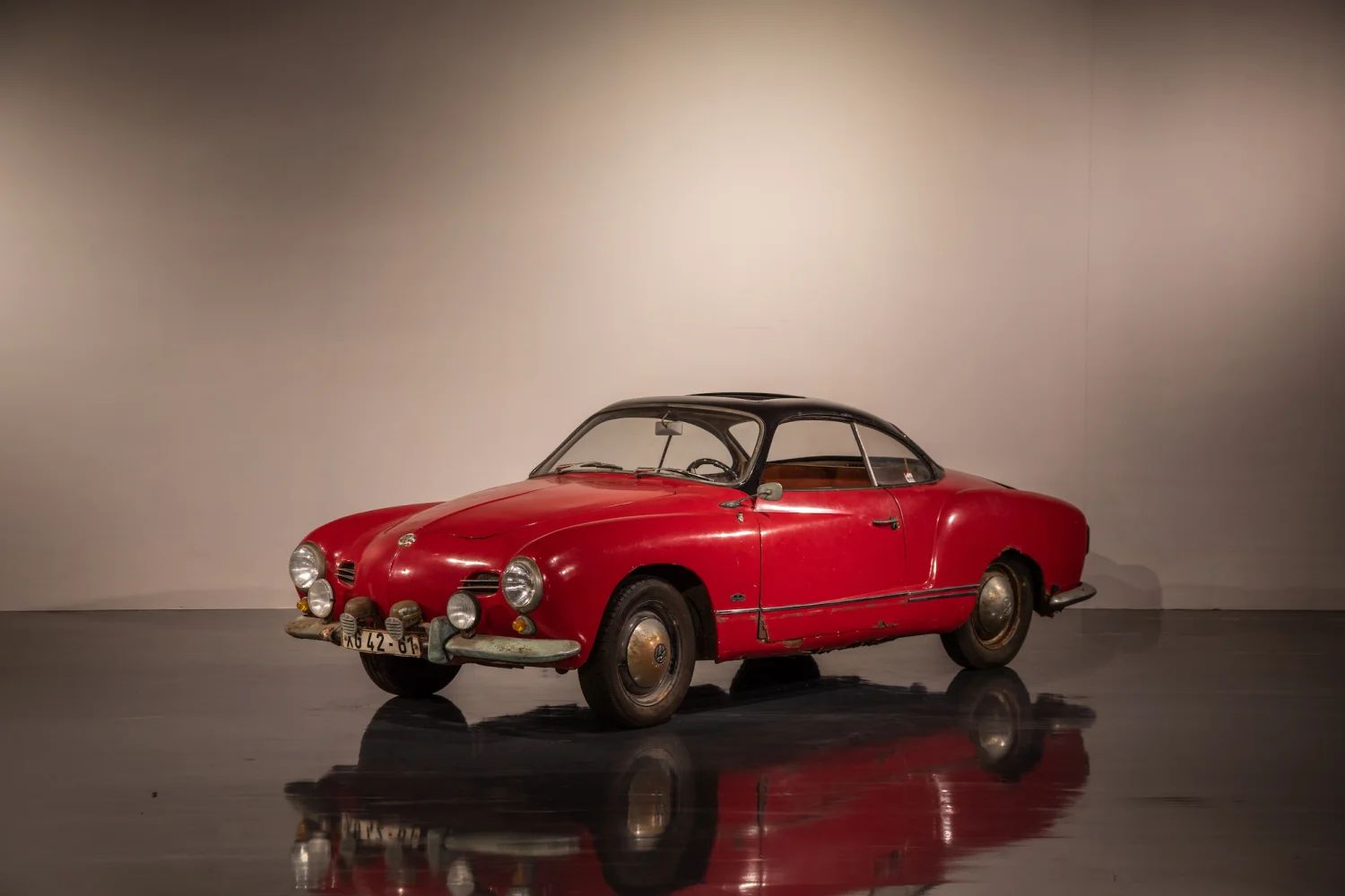 Volkswagen Karmann Ghia Lowlight 2