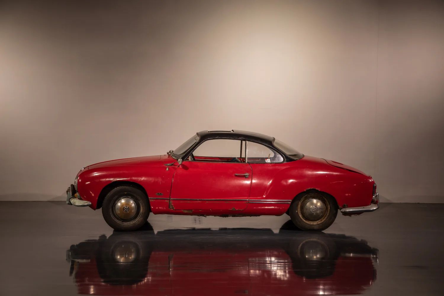 Volkswagen Karmann Ghia Lowlight 3