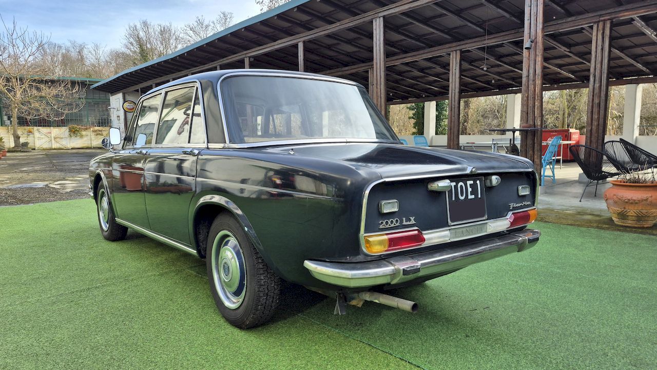 Lancia Flavia 2000 15